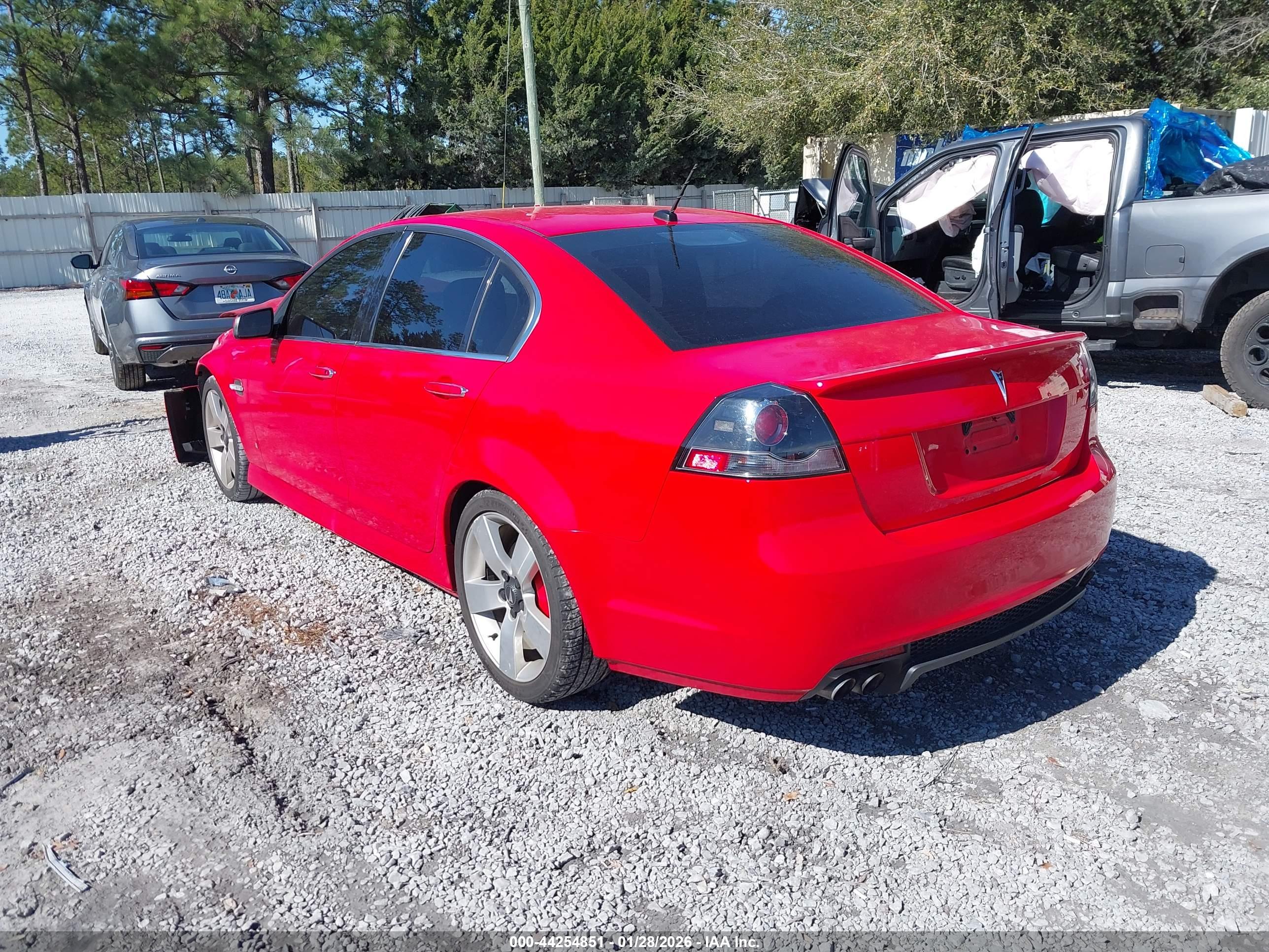 PONTIAC G8 image 3