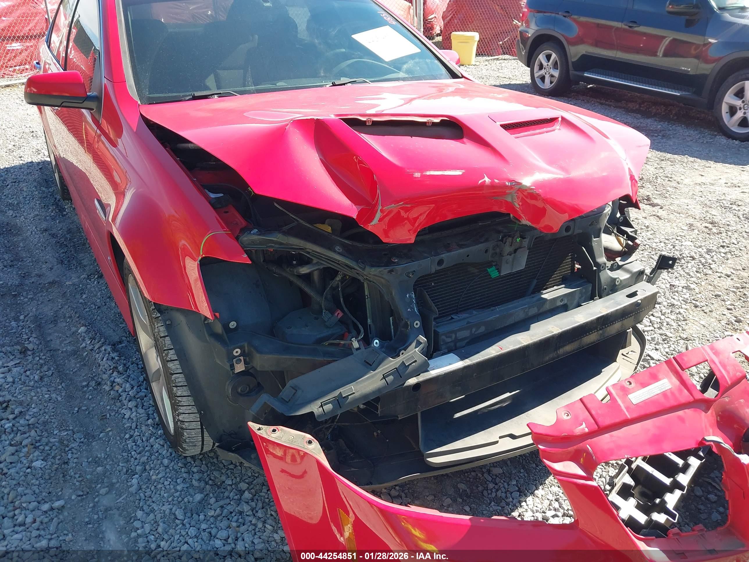 PONTIAC G8 image 6