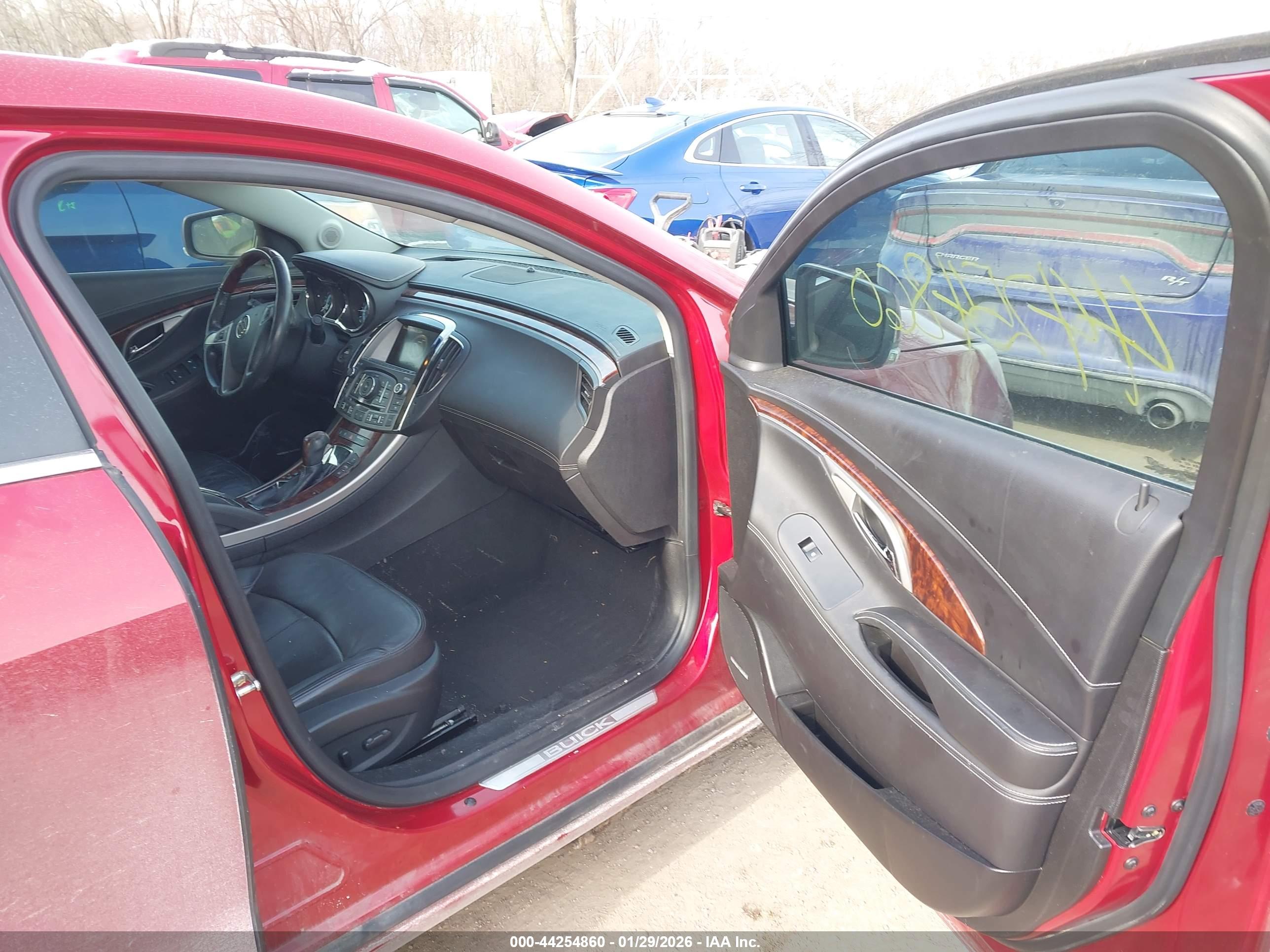 BUICK LACROSSE image 5