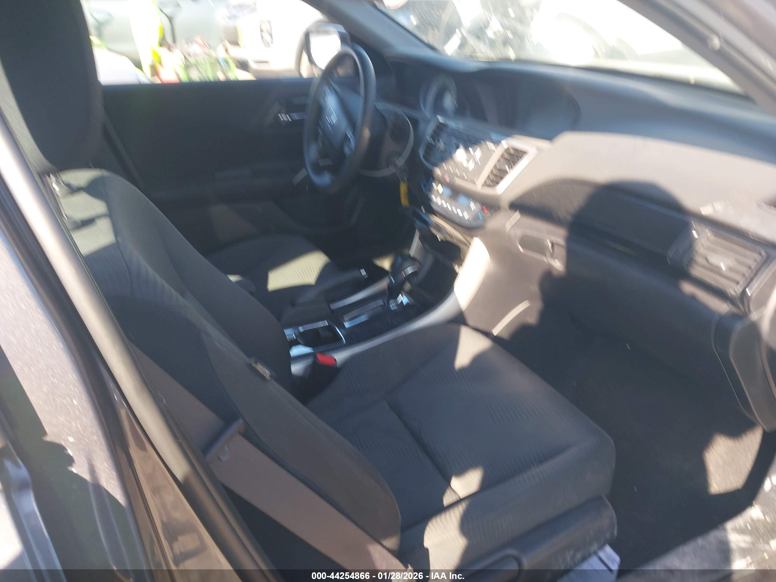 HONDA ACCORD image 5