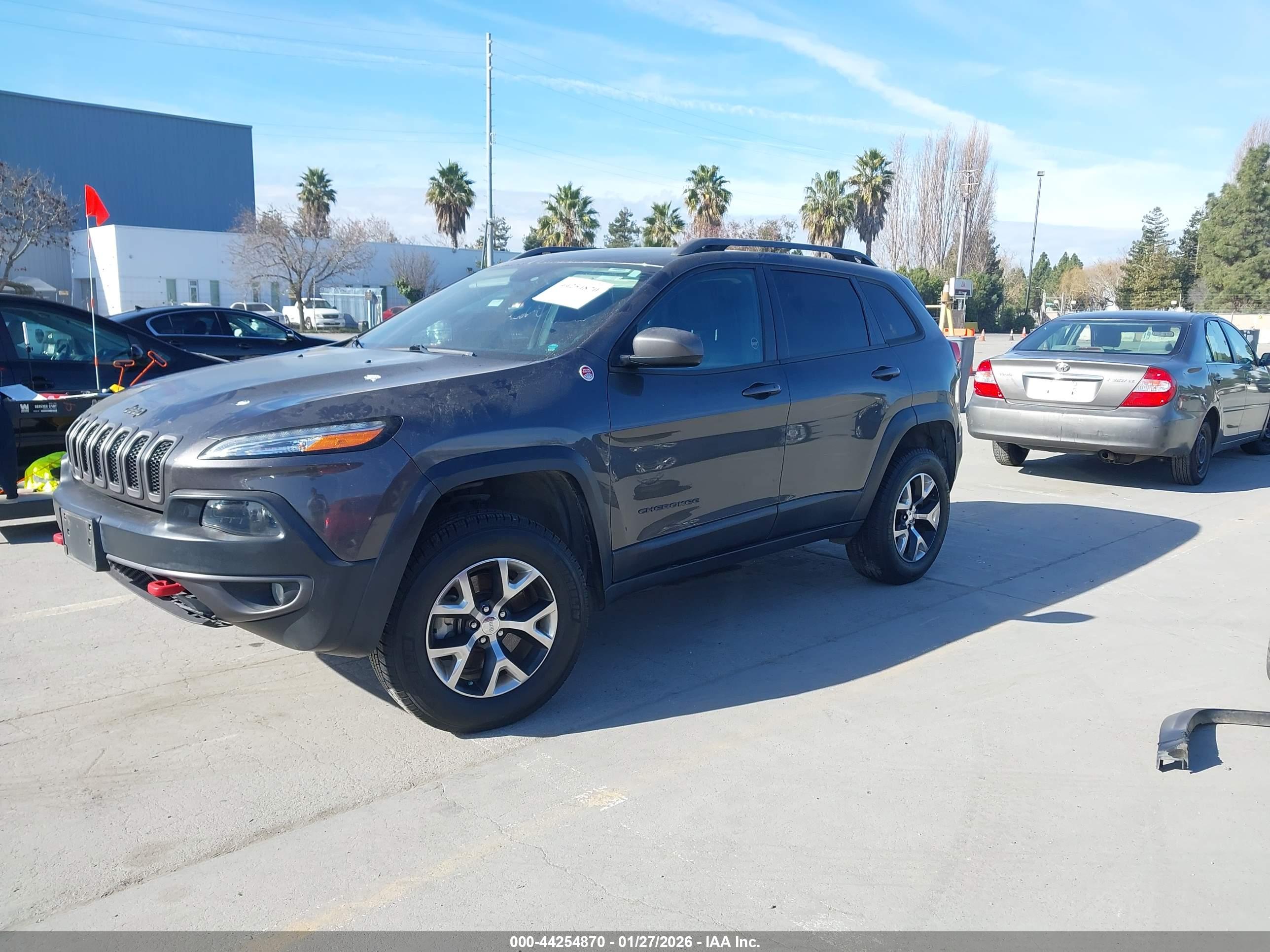 JEEP CHEROKEE image 2