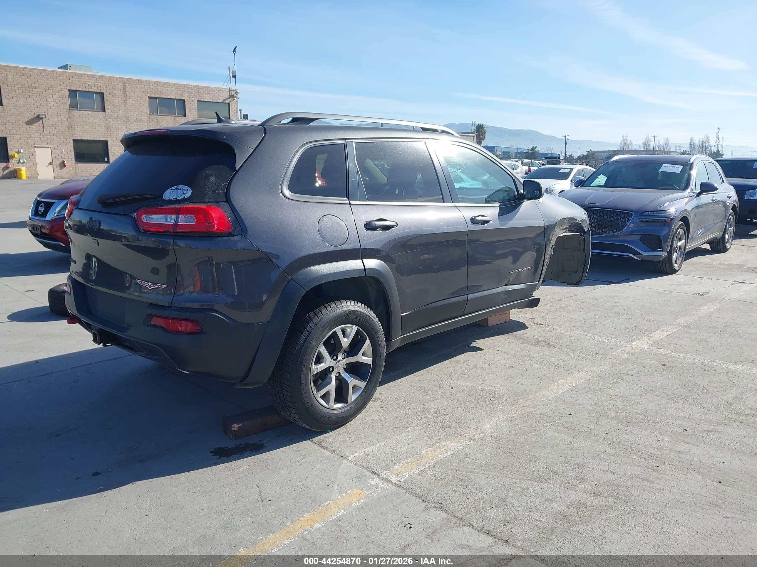 JEEP CHEROKEE image 4