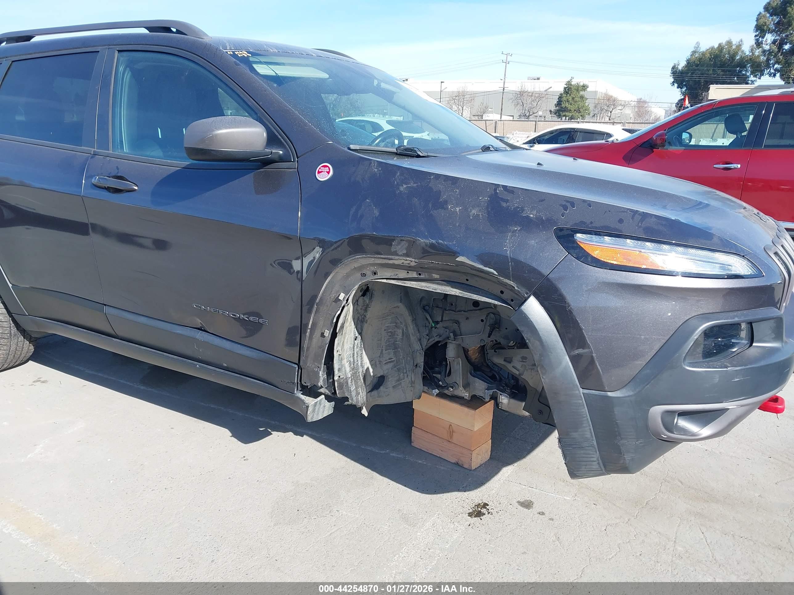 JEEP CHEROKEE image 6