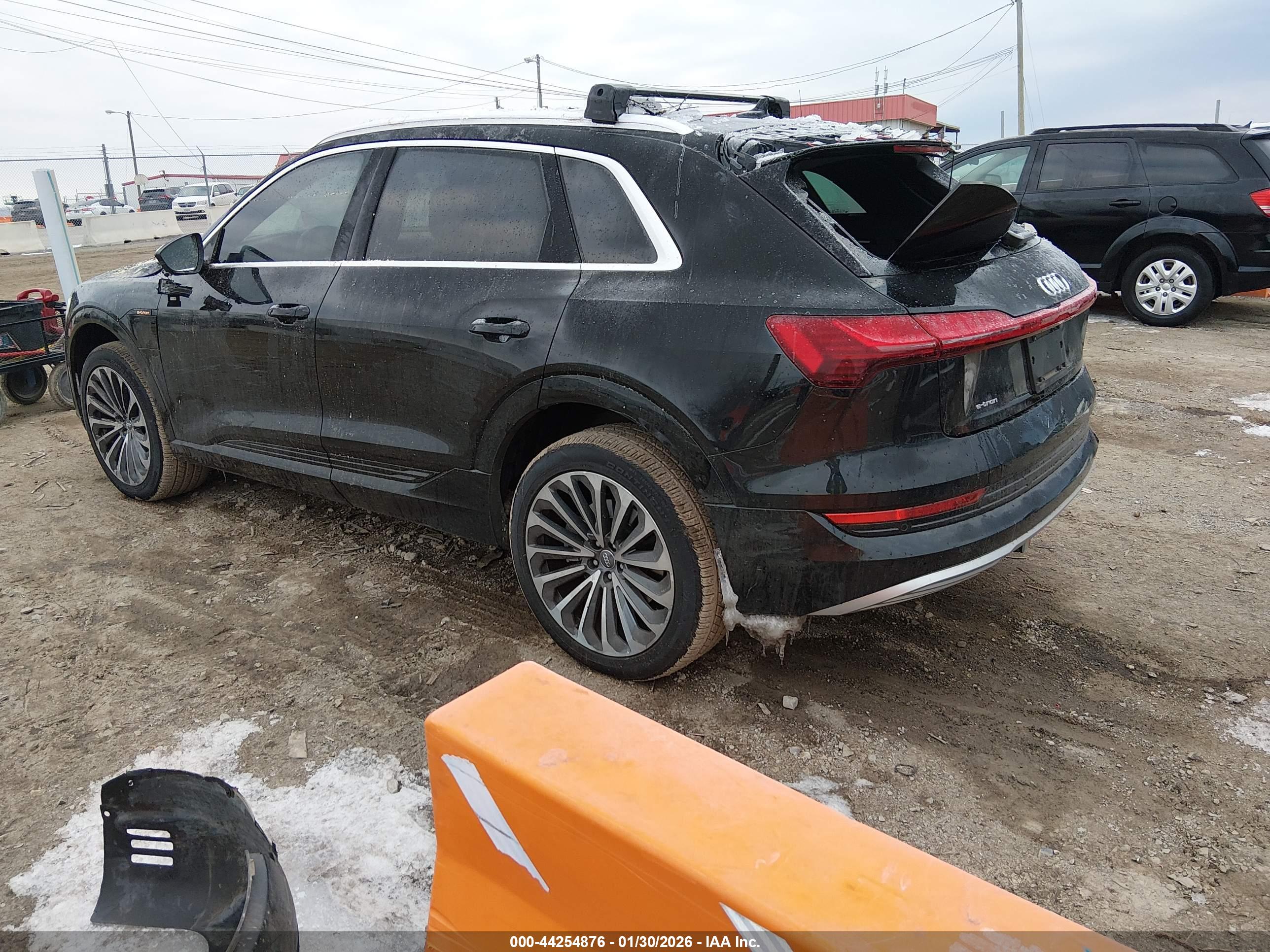 AUDI E-TRON image 3