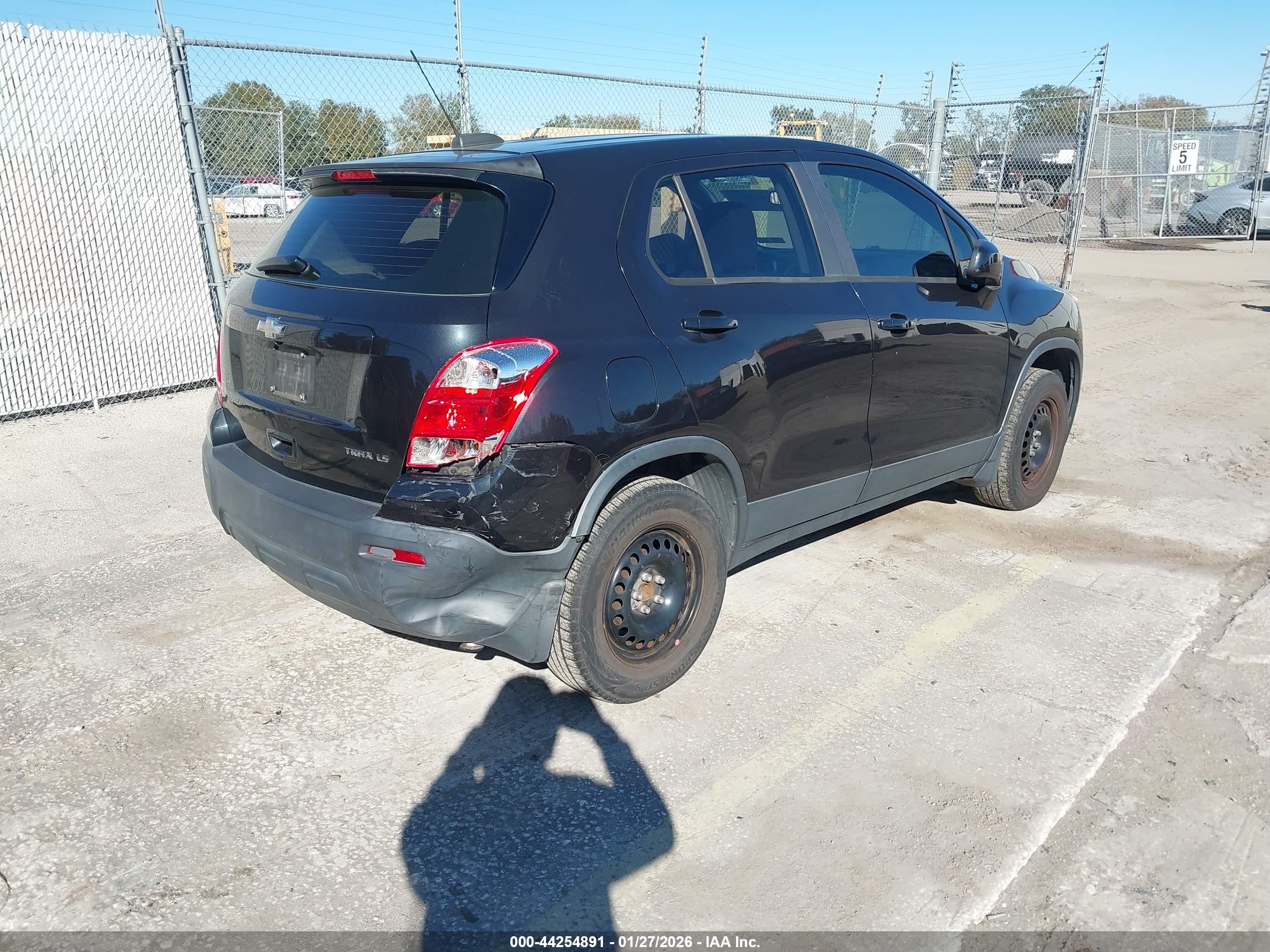 CHEVROLET TRAX image 4