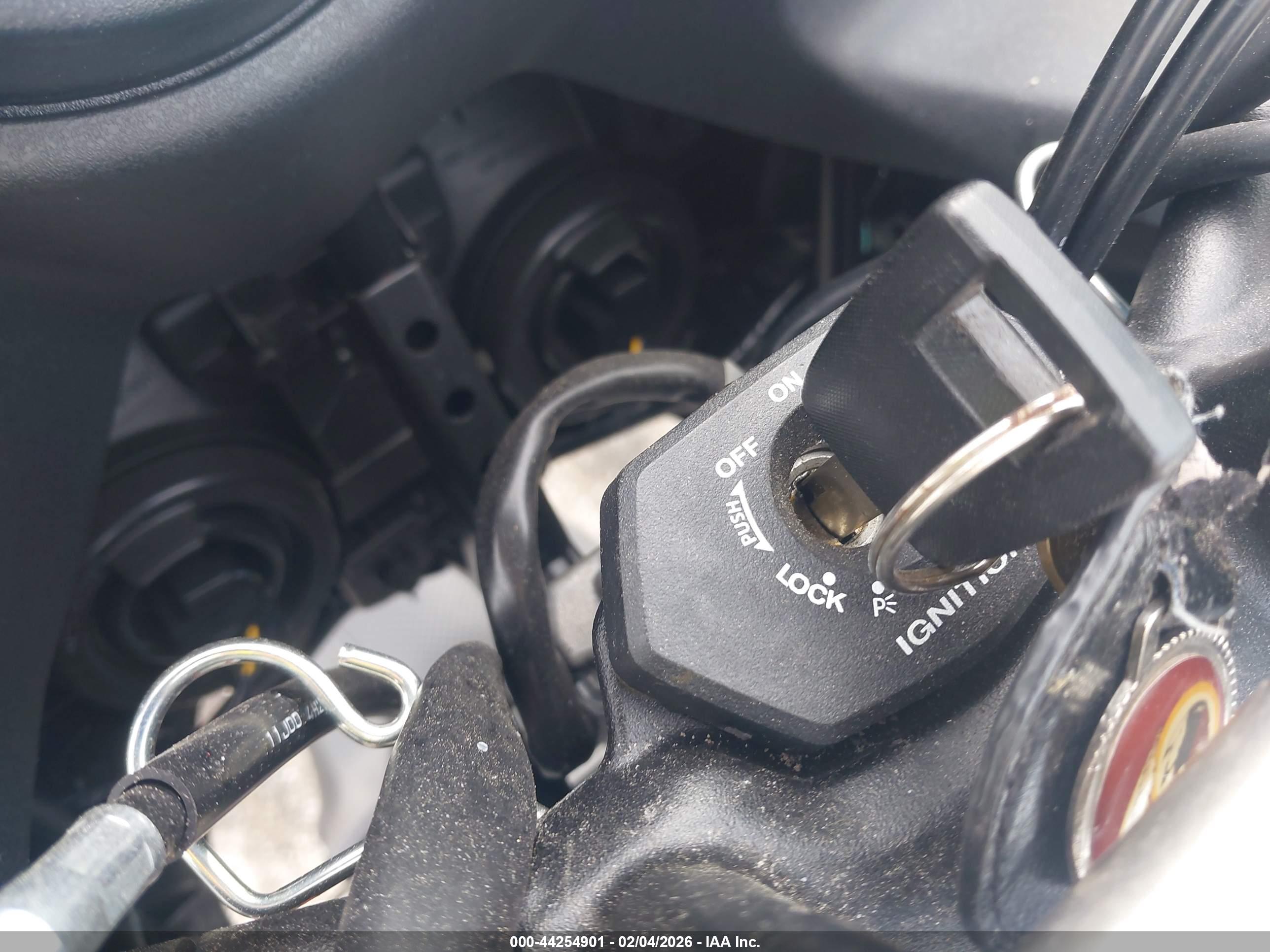 SUZUKI DL650 image 11