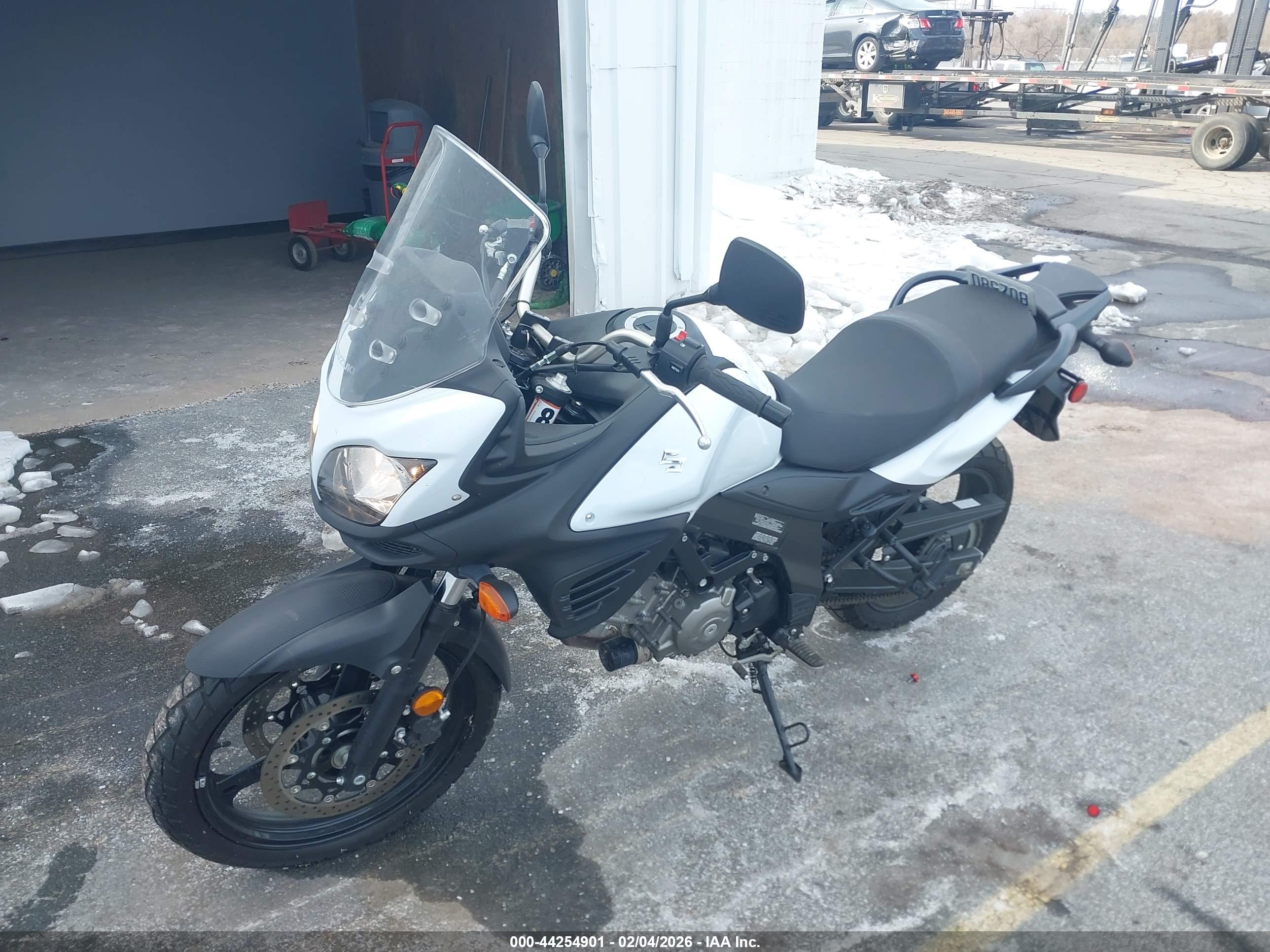 SUZUKI DL650 image 2