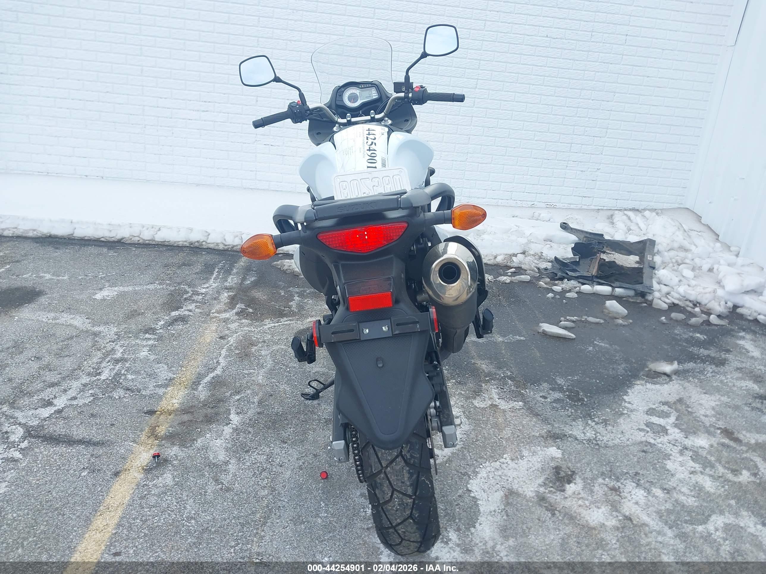 SUZUKI DL650 image 6