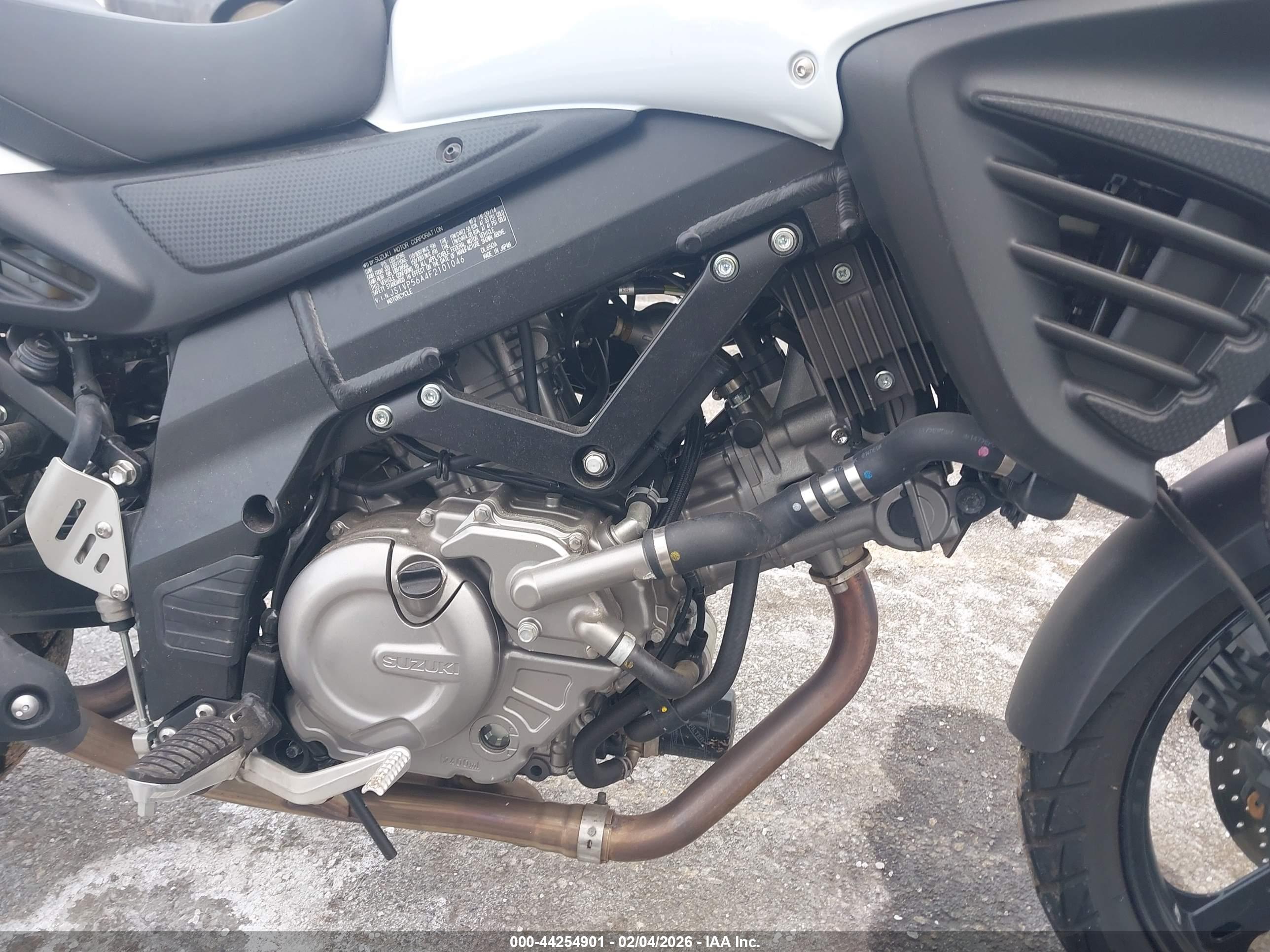 SUZUKI DL650 image 8