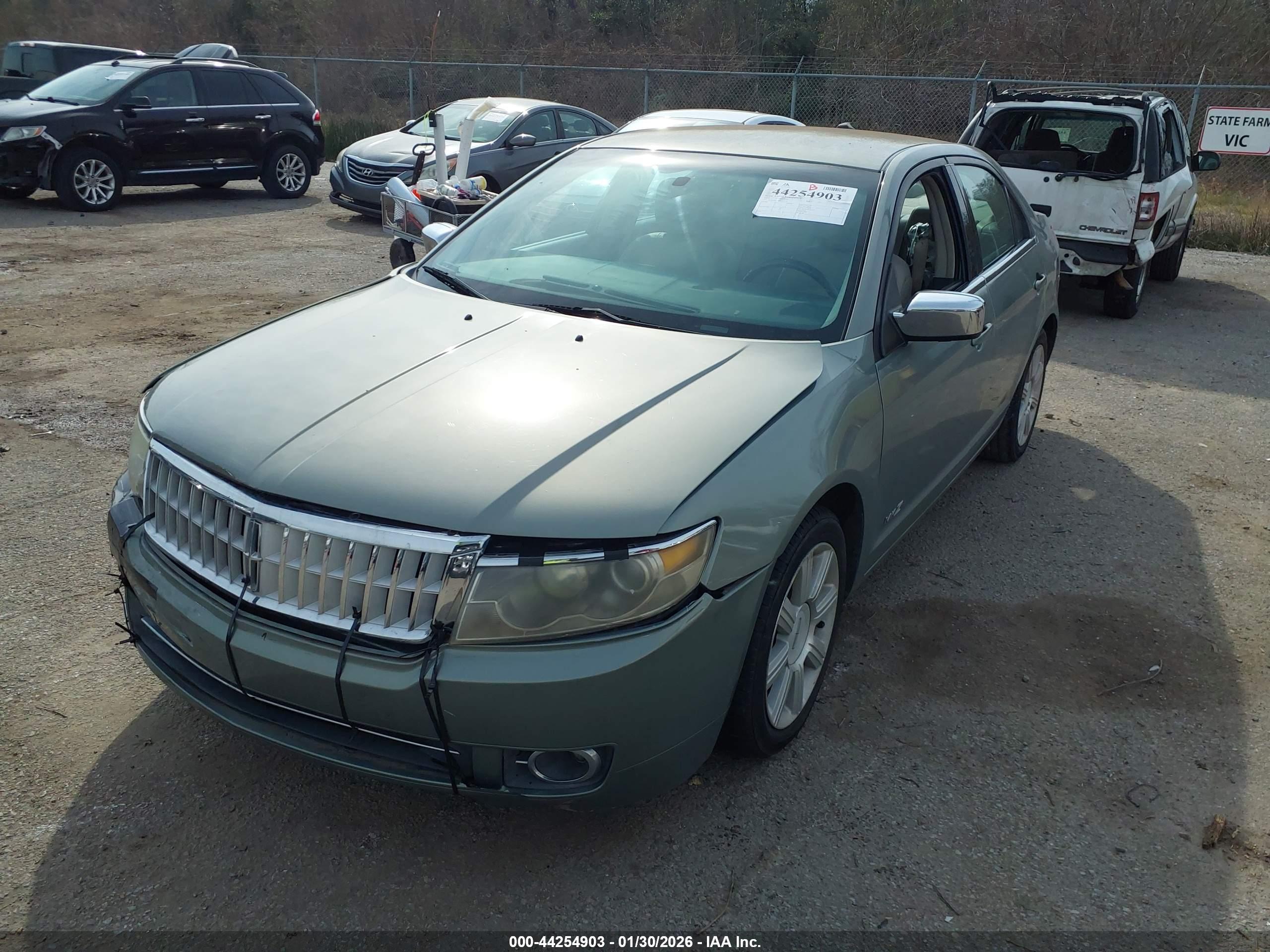 LINCOLN MKZ image 2