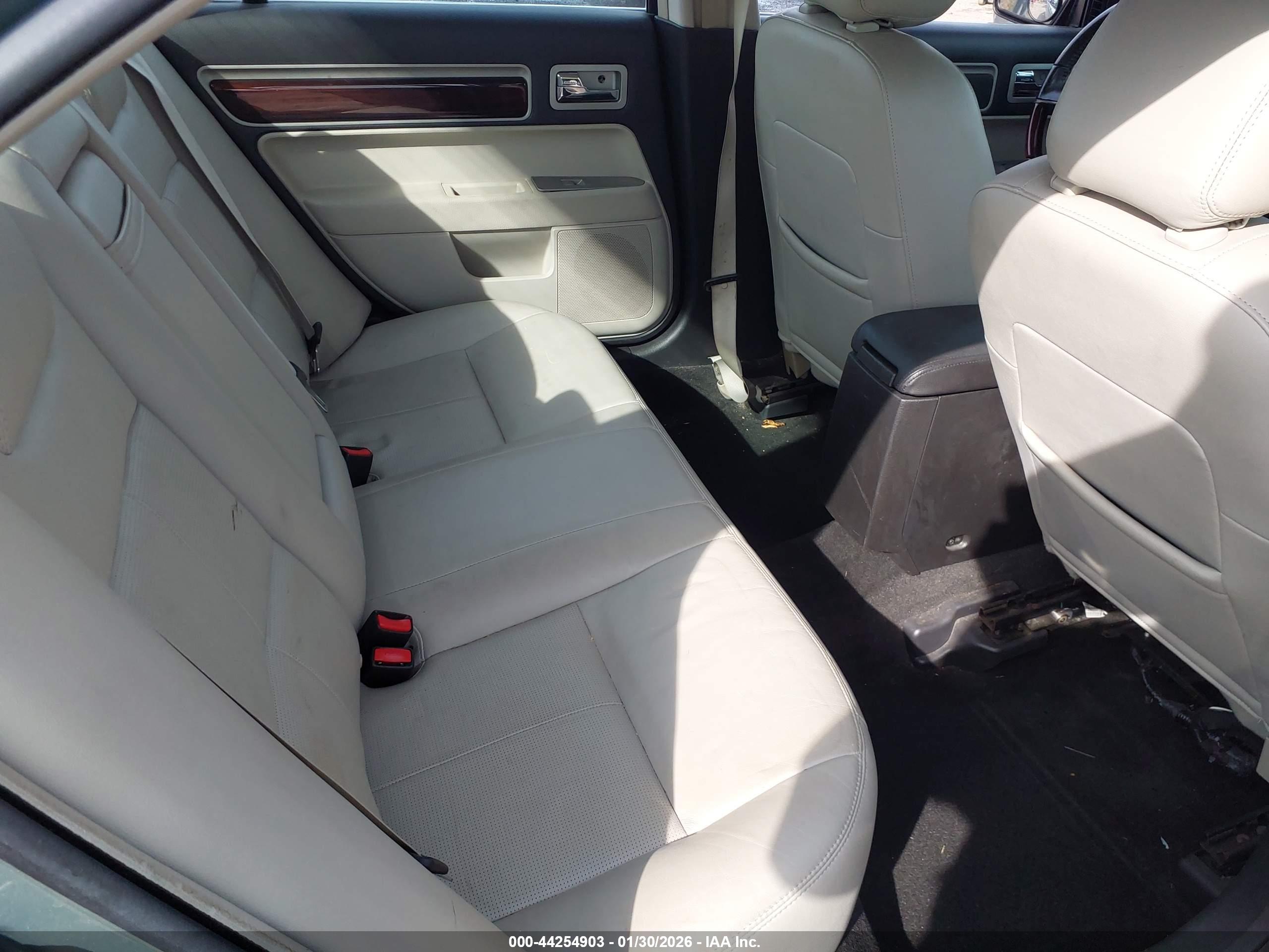 LINCOLN MKZ image 8