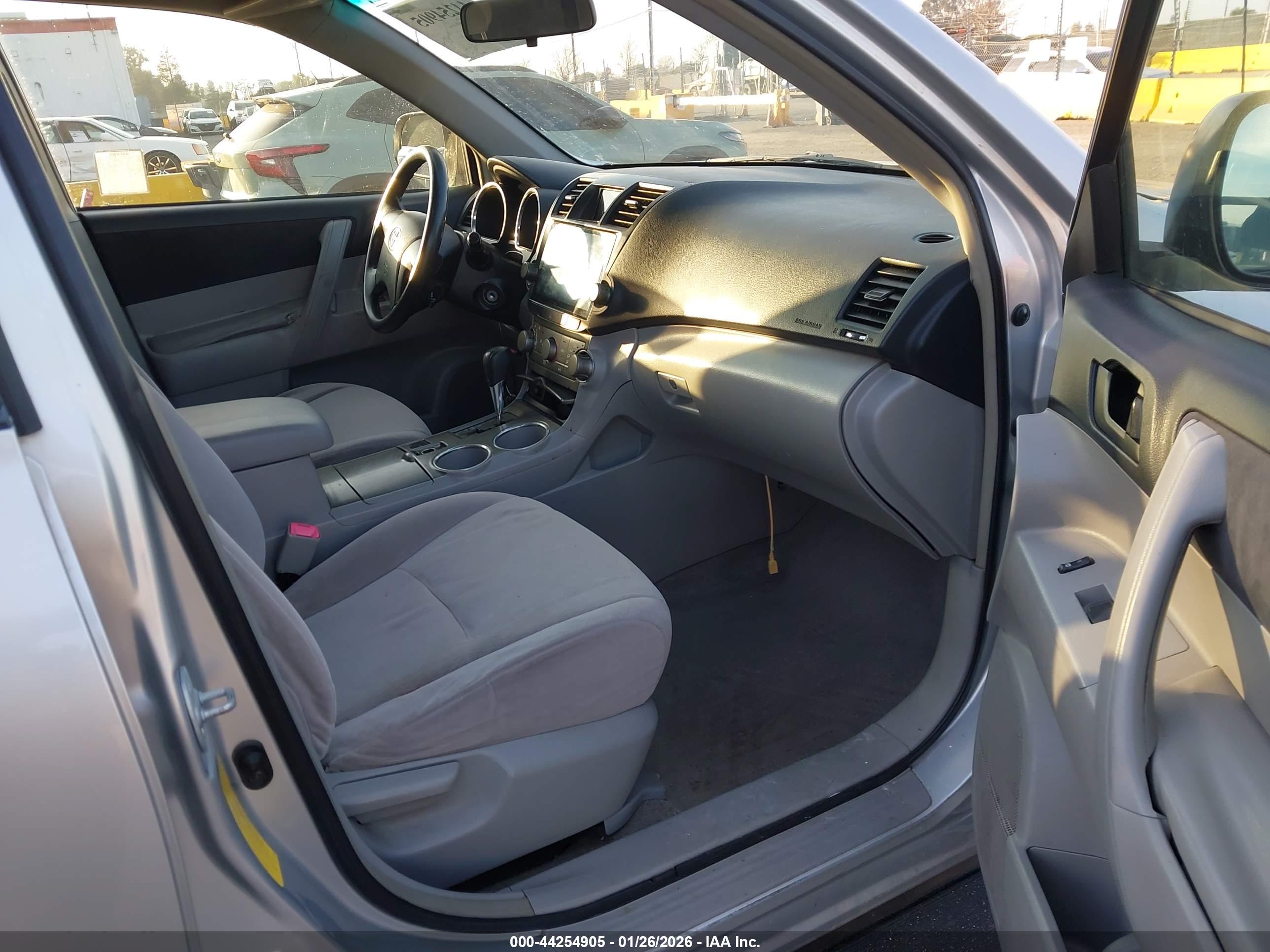 TOYOTA HIGHLANDER image 5