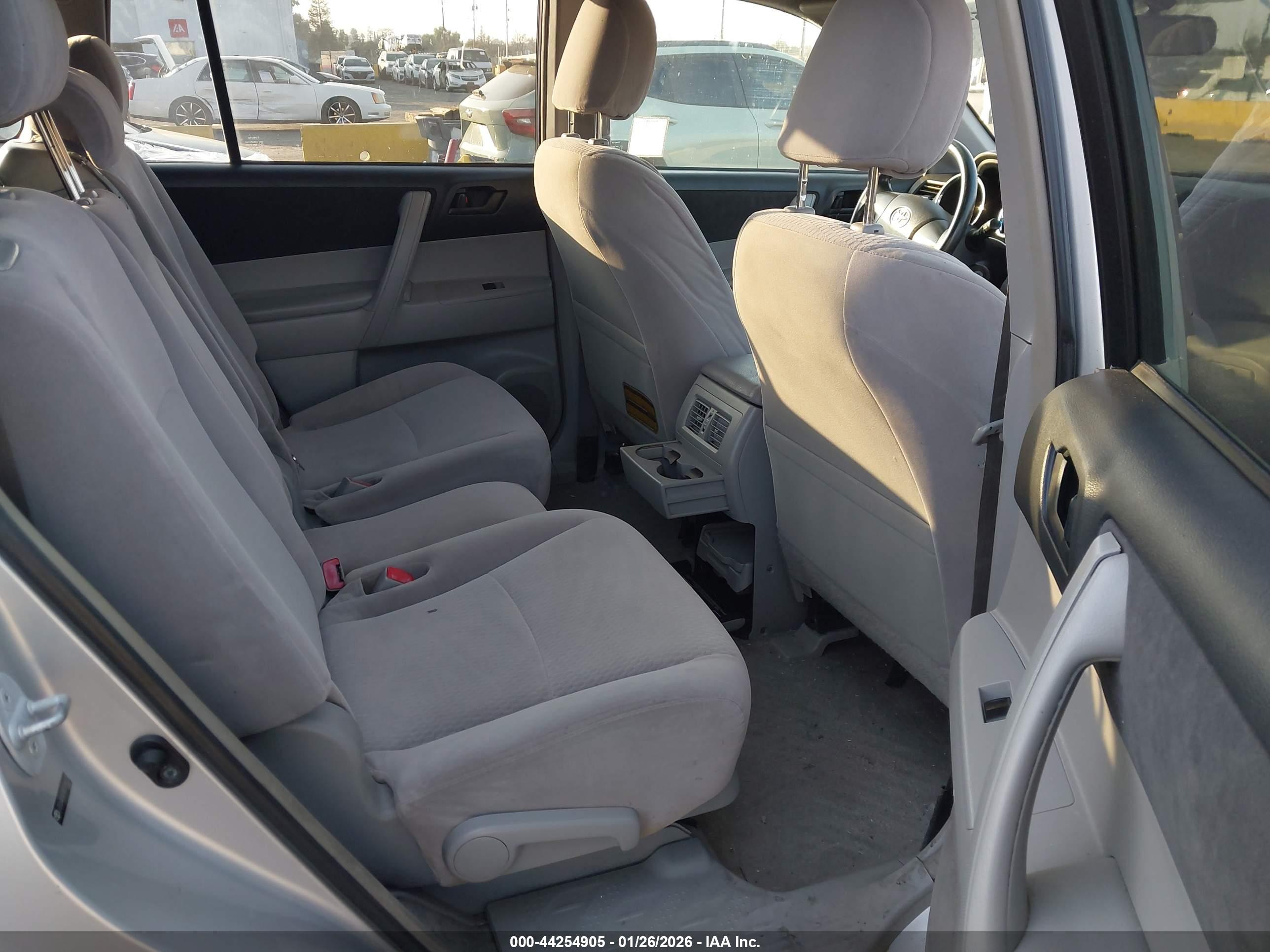 TOYOTA HIGHLANDER image 8