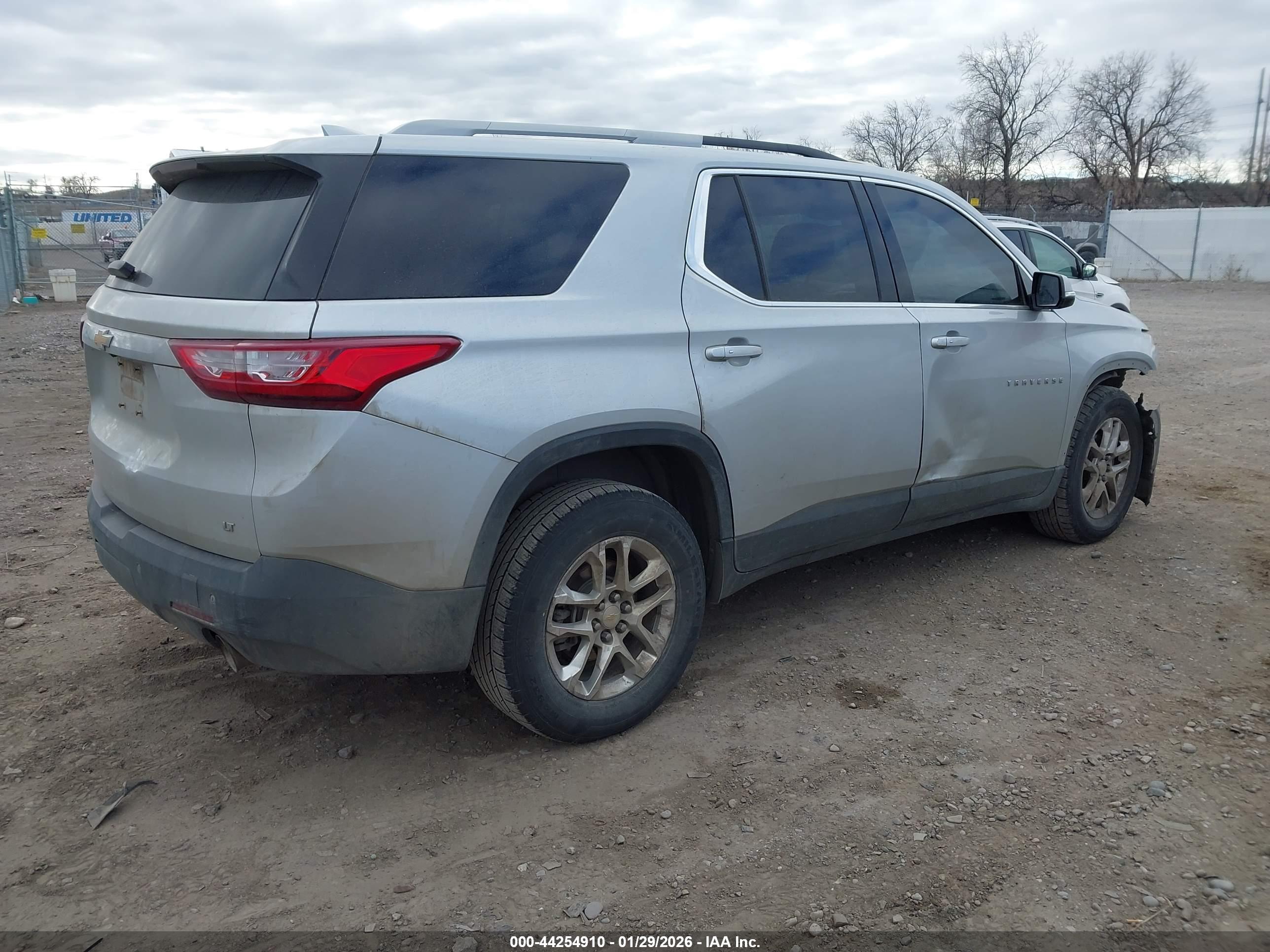 CHEVROLET TRAVERSE image 4