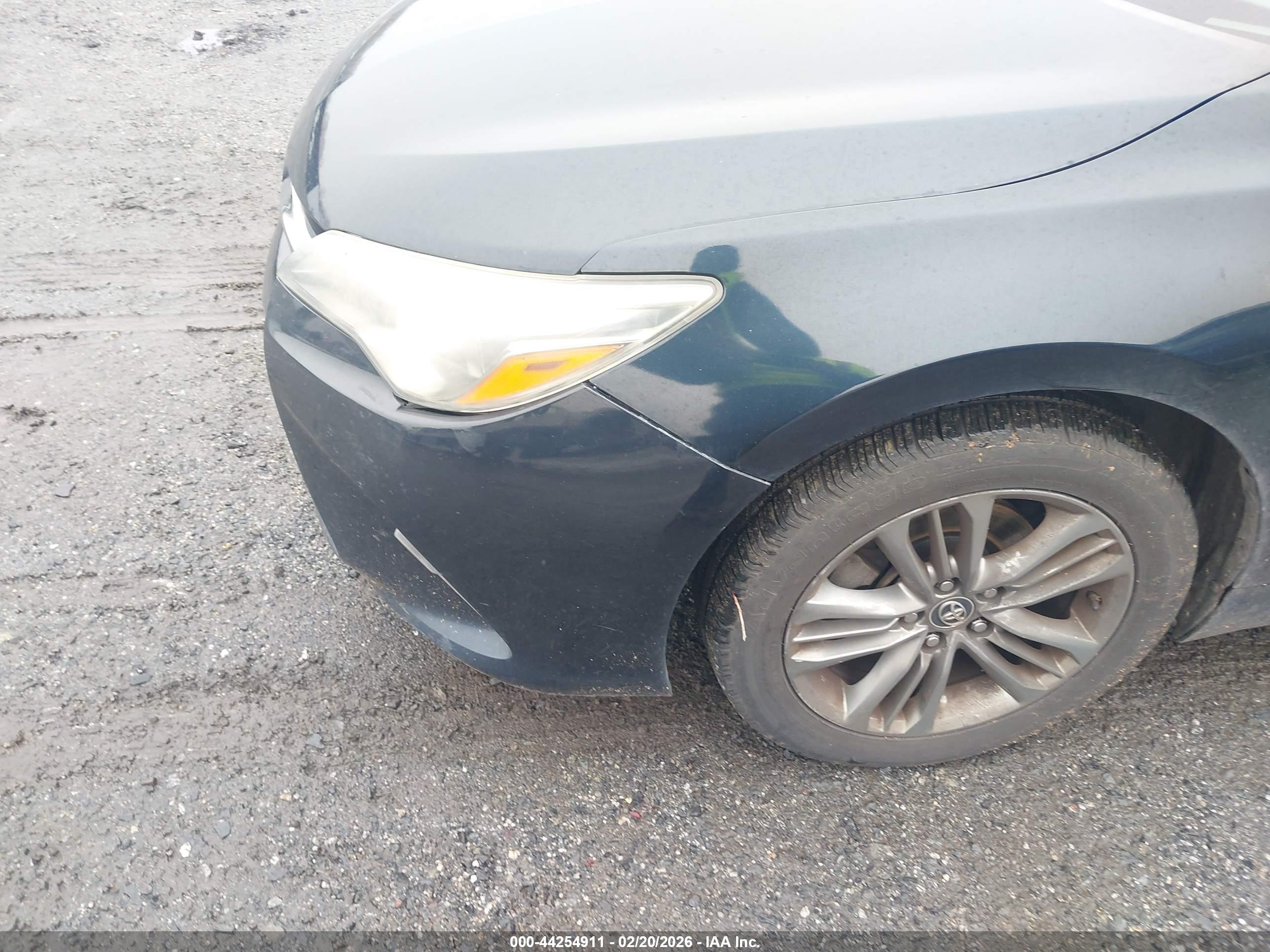 TOYOTA CAMRY image 6