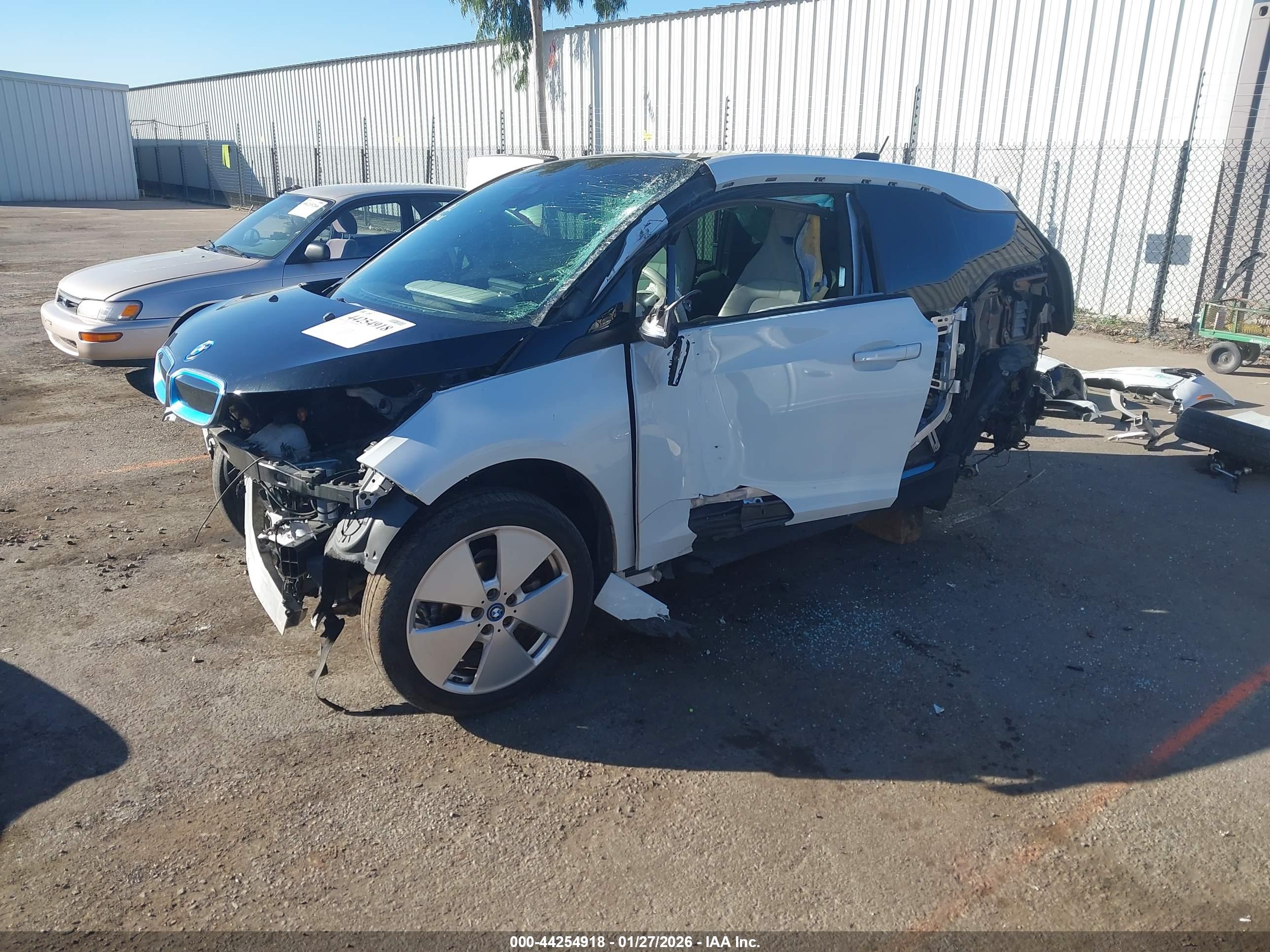 BMW I3 image 2