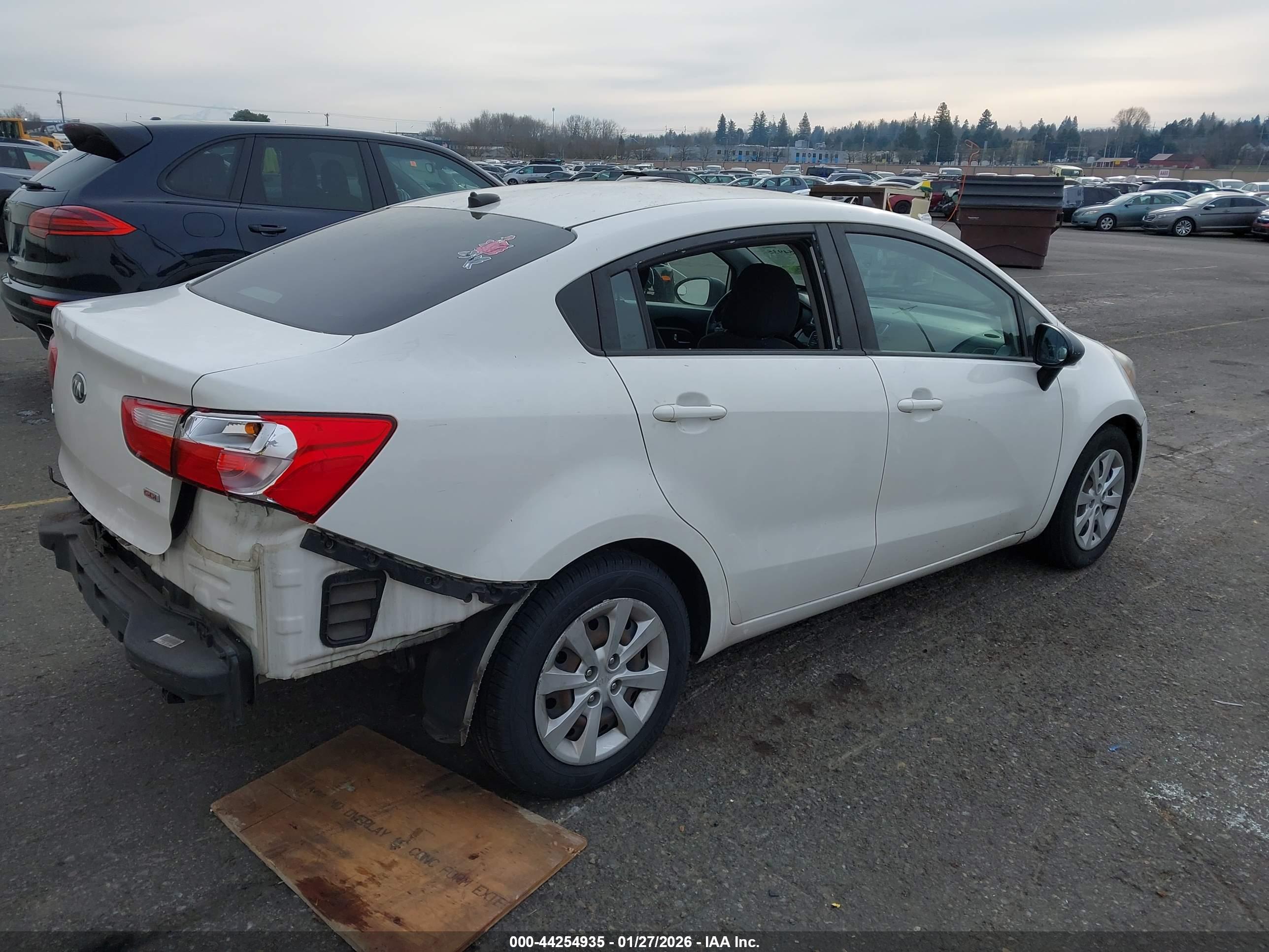 KIA RIO image 4