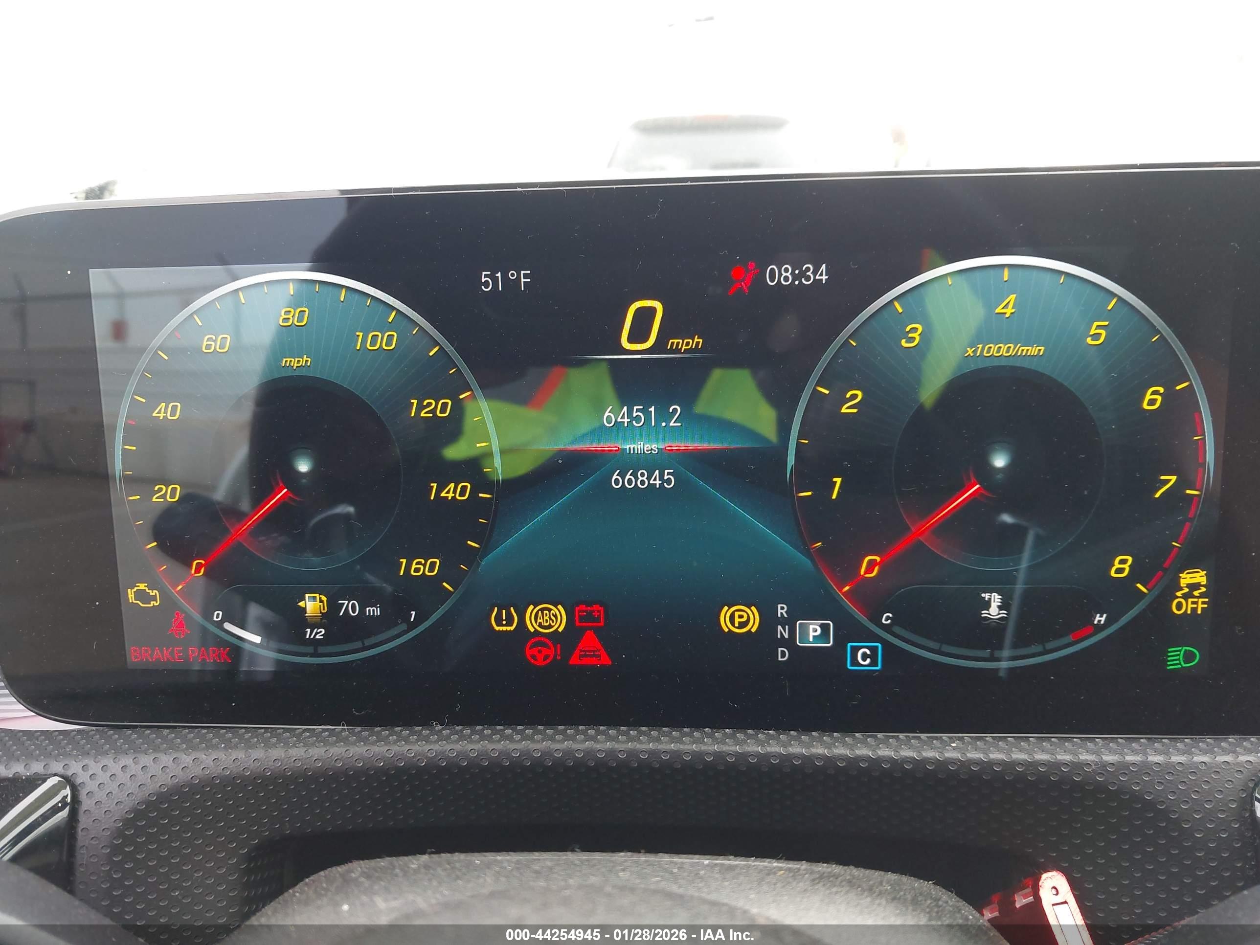 MERCEDES-BENZ CLA image 7
