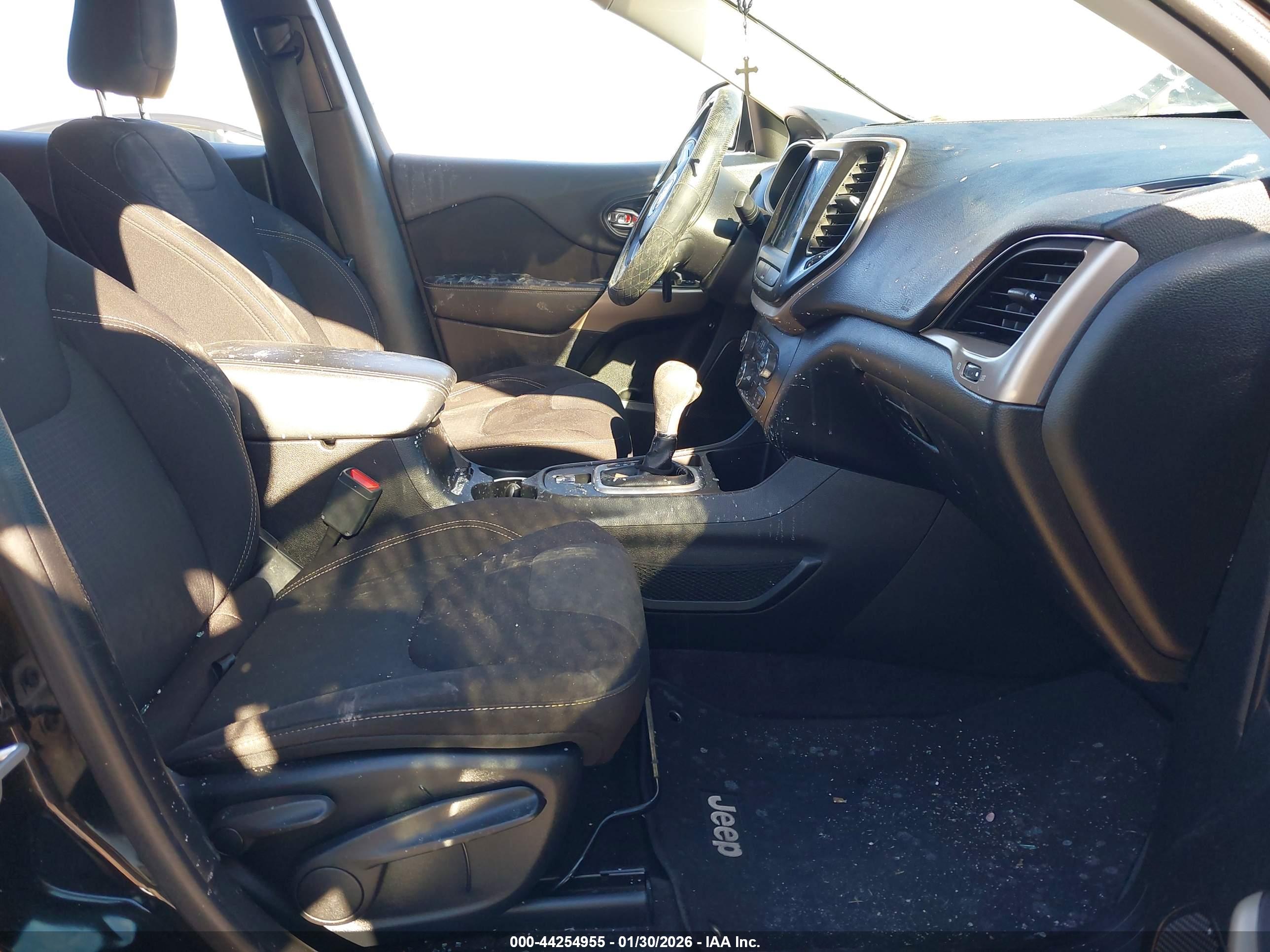 JEEP CHEROKEE image 5