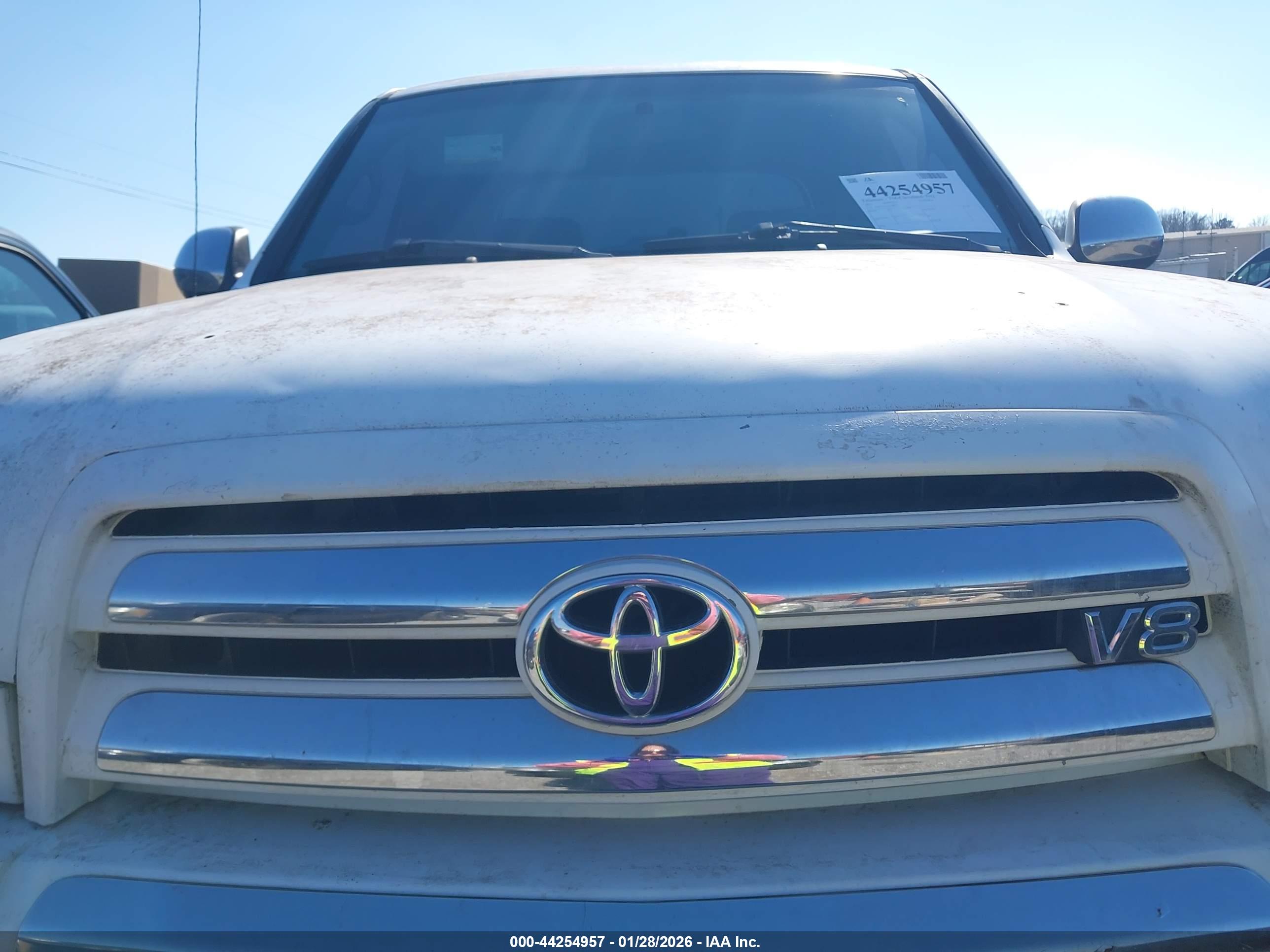 TOYOTA TUNDRA image 10