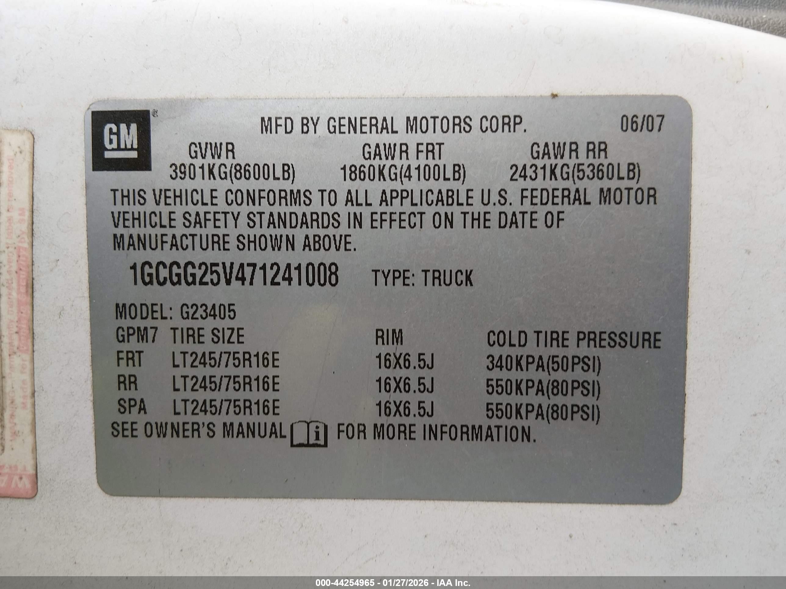 CHEVROLET EXPRESS image 9