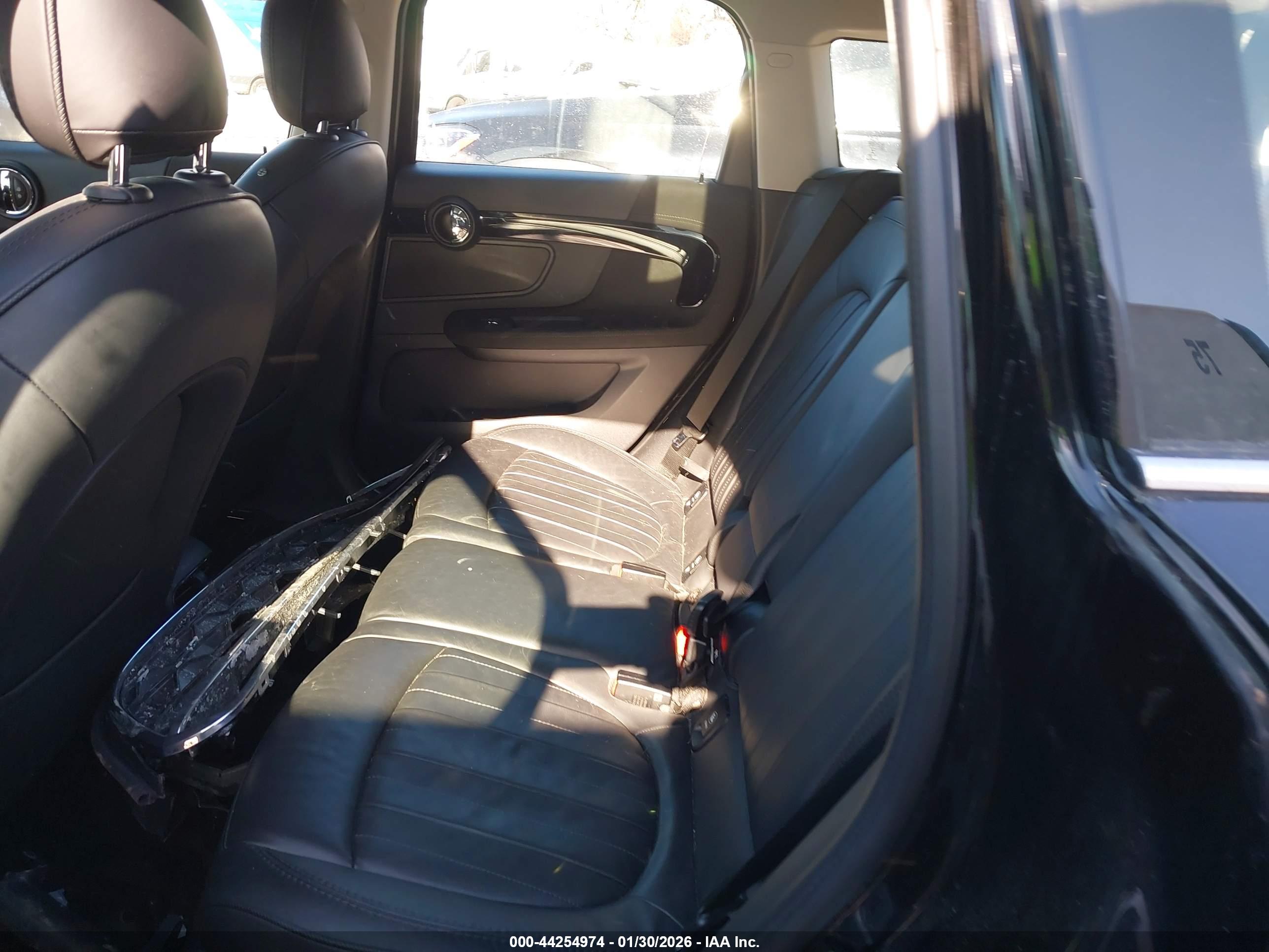 MINI COUNTRYMAN image 8