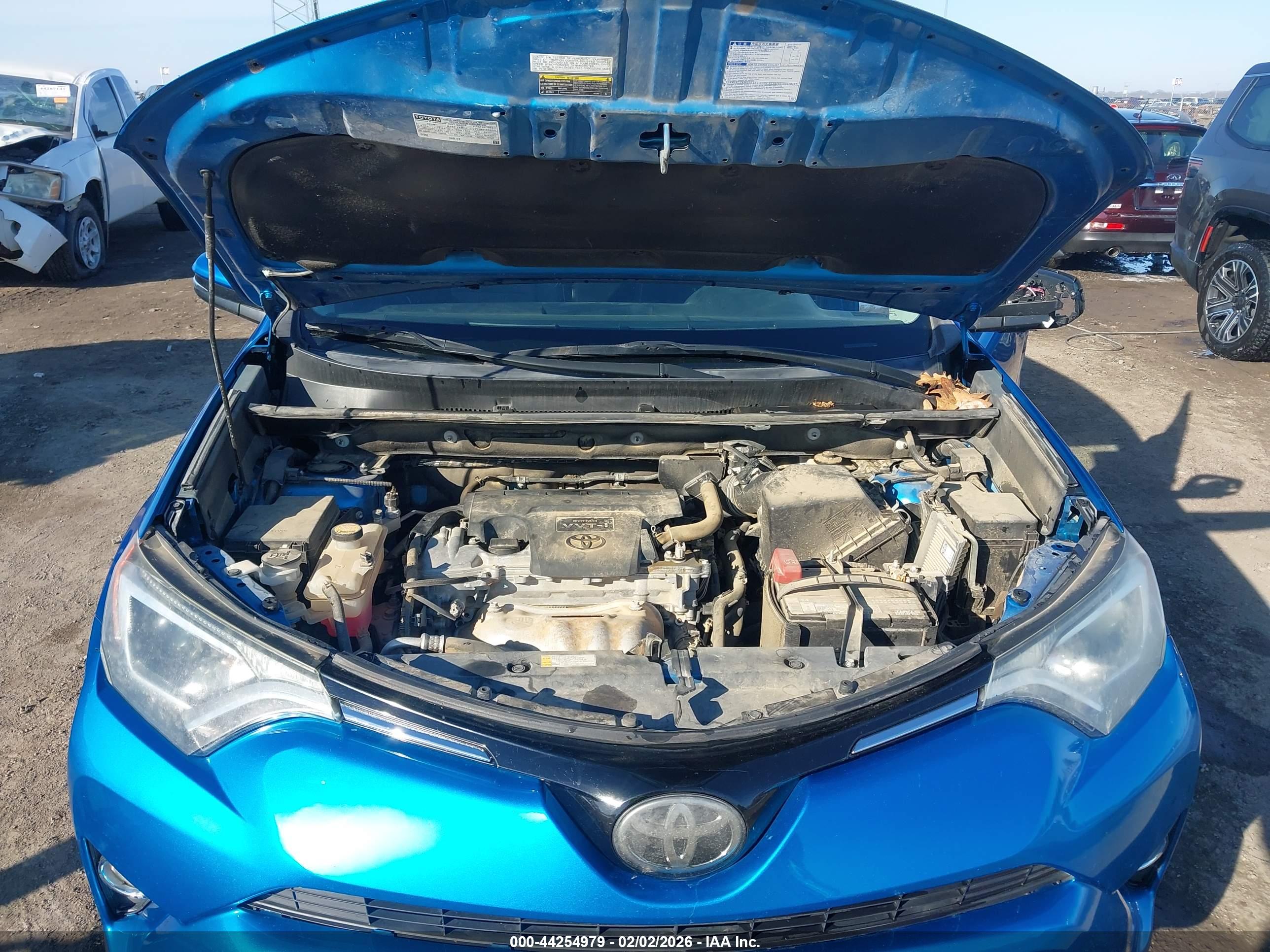 TOYOTA RAV4 image 10