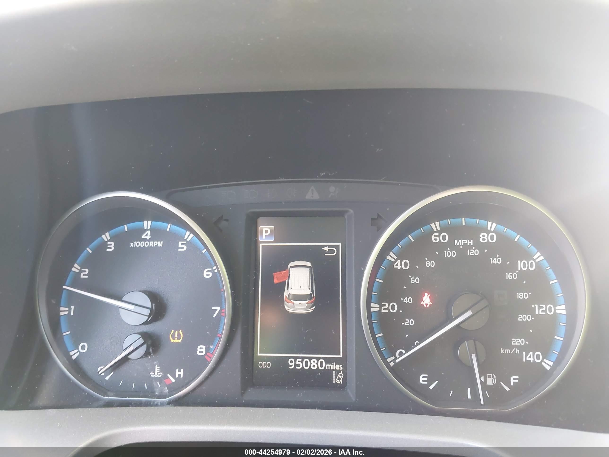 TOYOTA RAV4 image 7