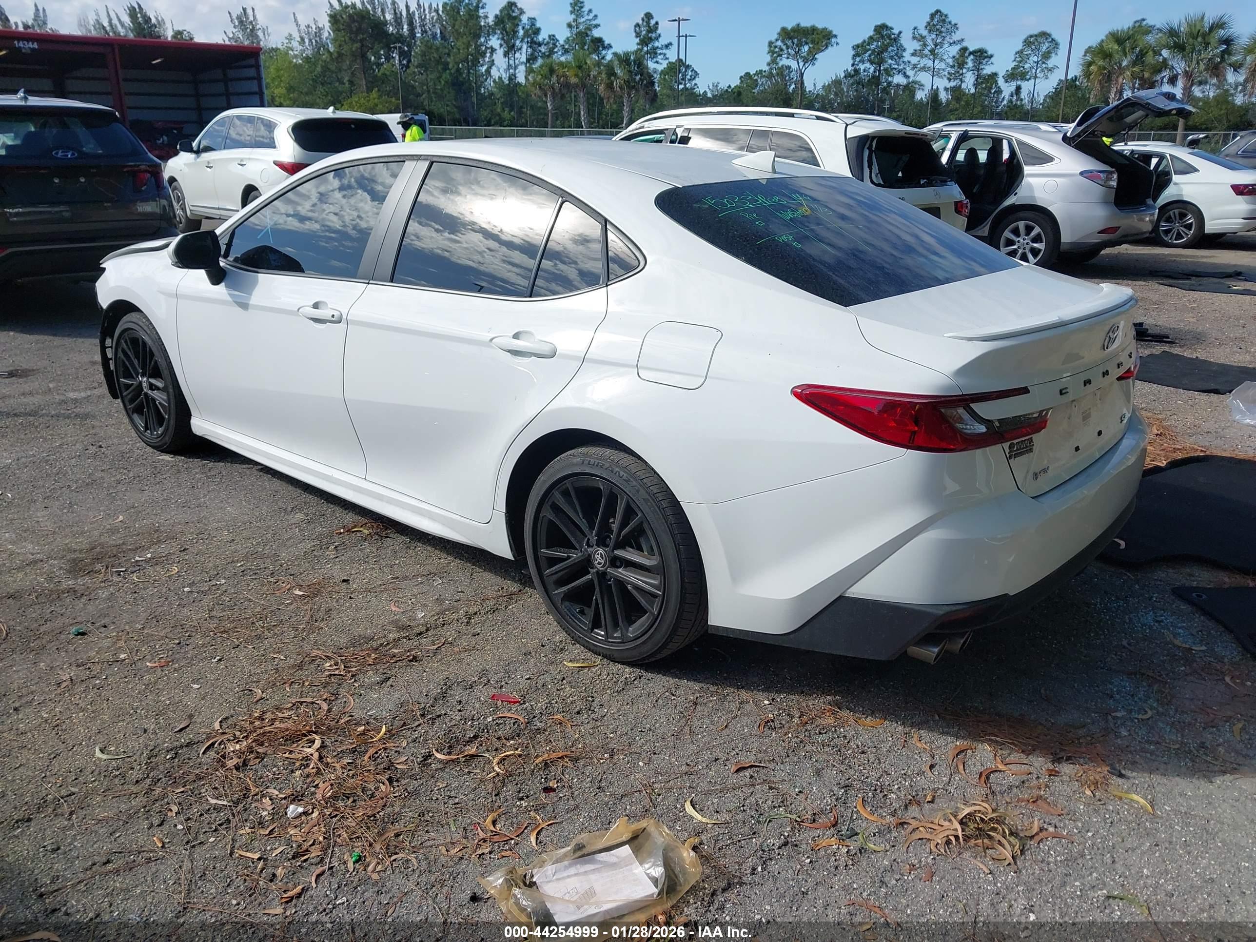 TOYOTA CAMRY image 3