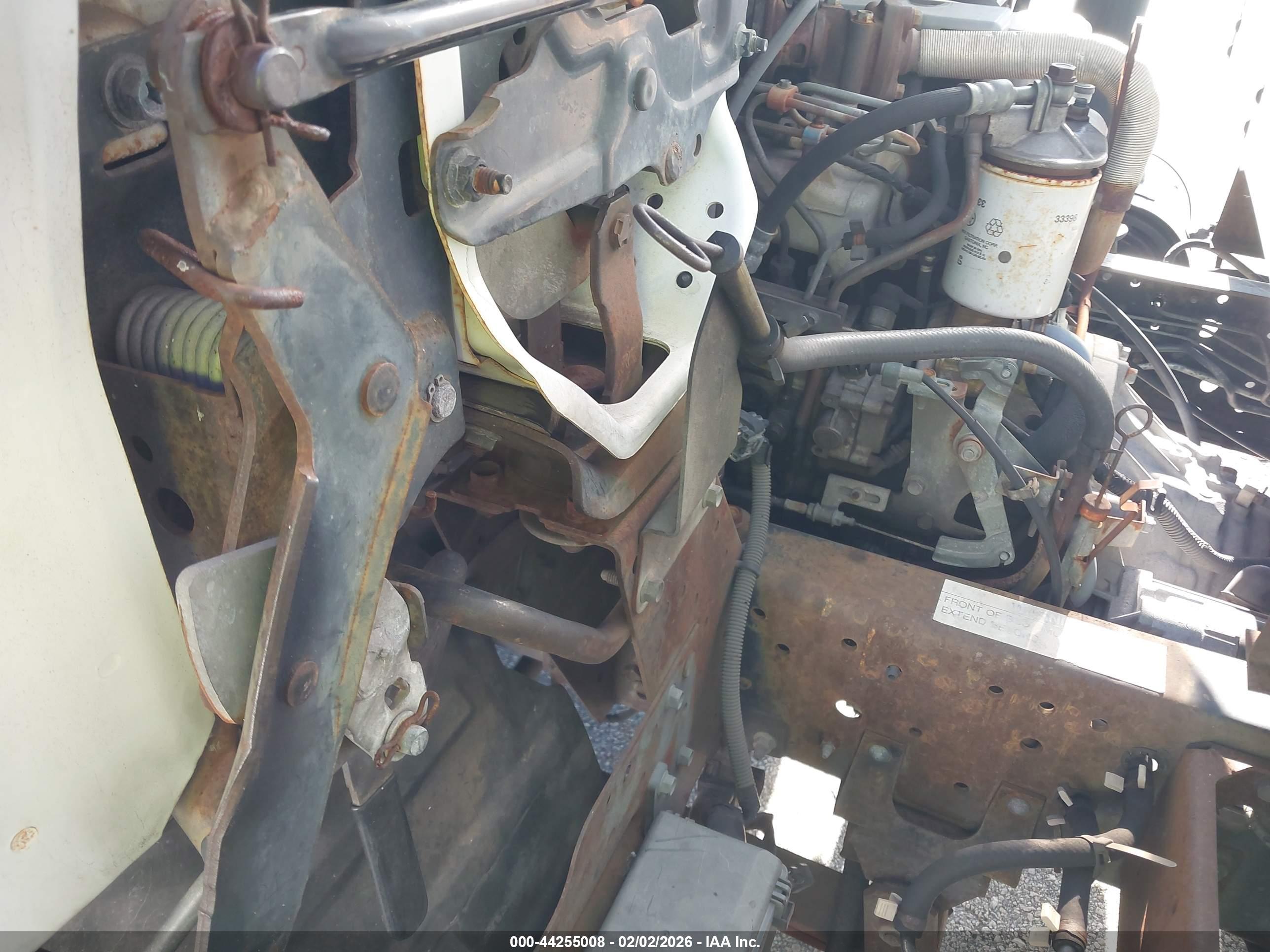 ISUZU NPR image 10