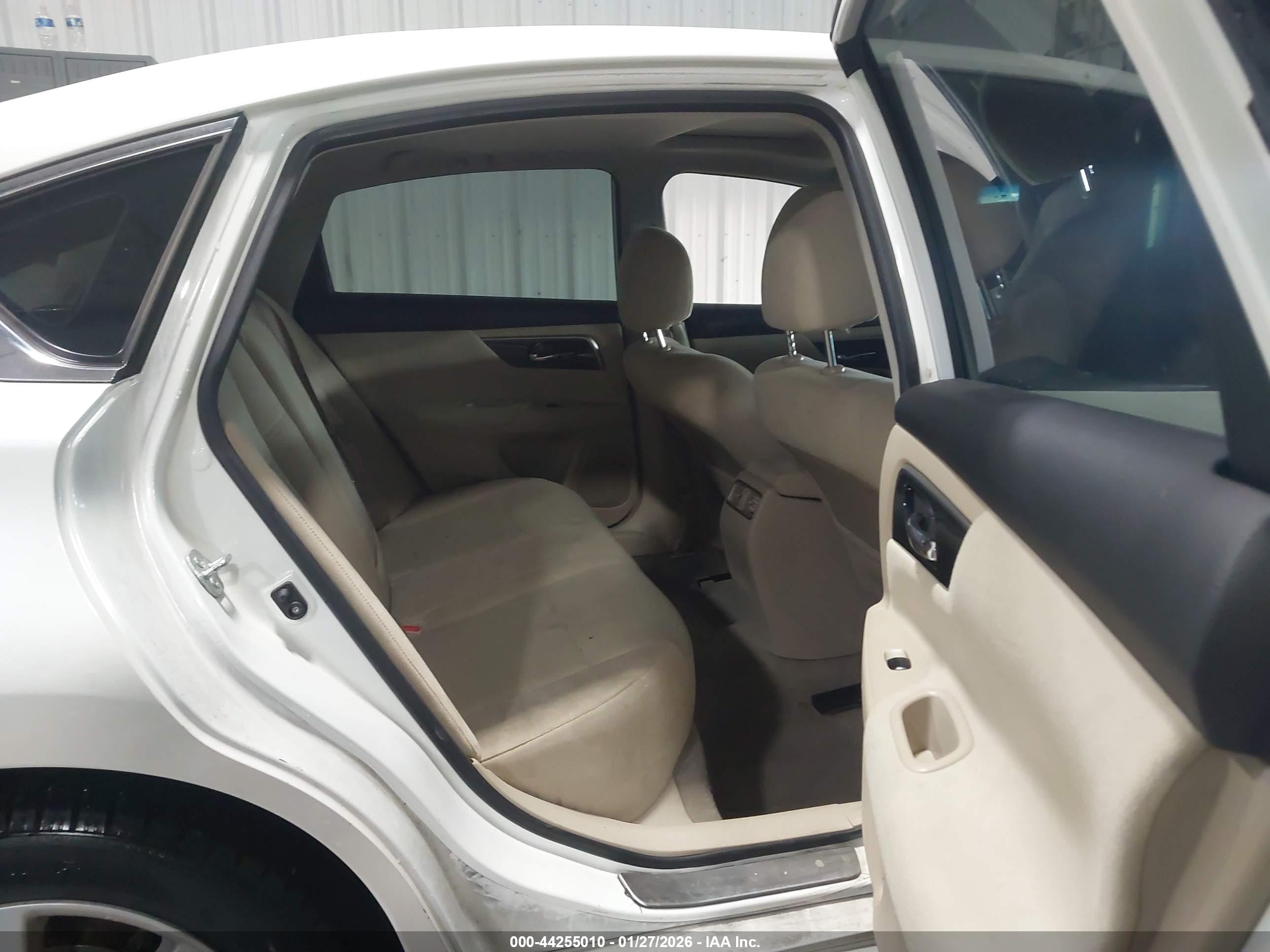 NISSAN ALTIMA image 8