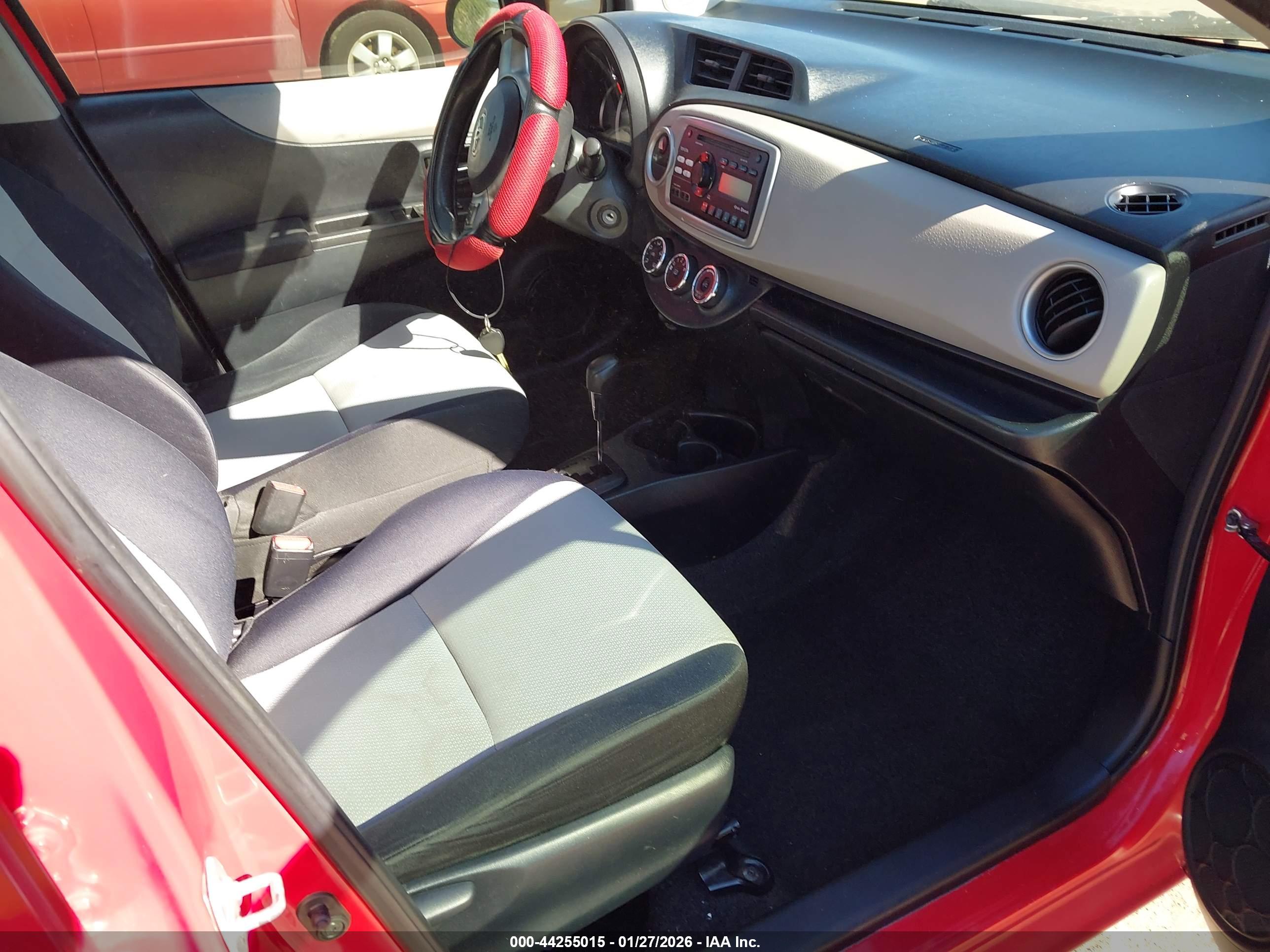 TOYOTA YARIS image 5
