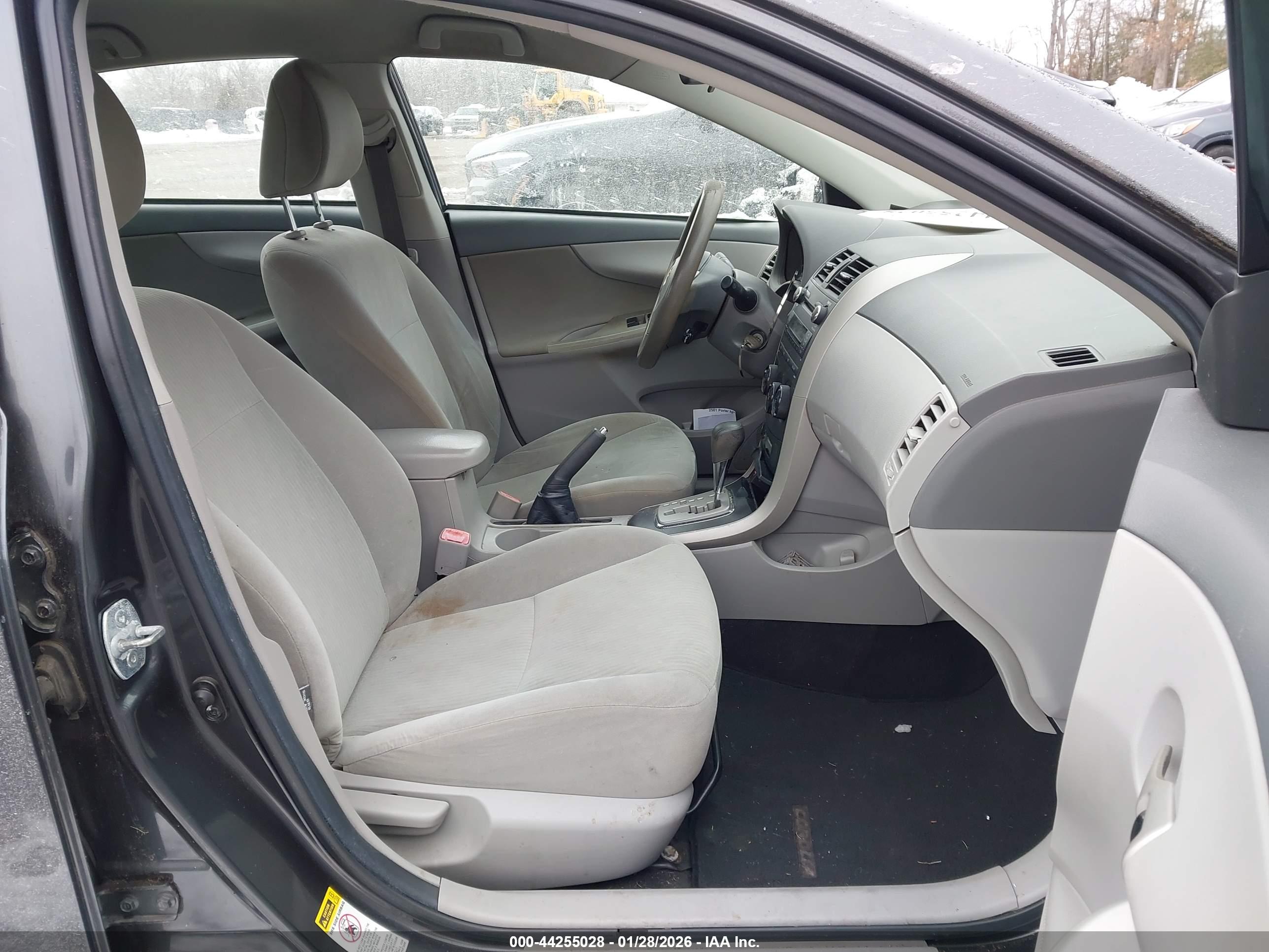 TOYOTA COROLLA image 5