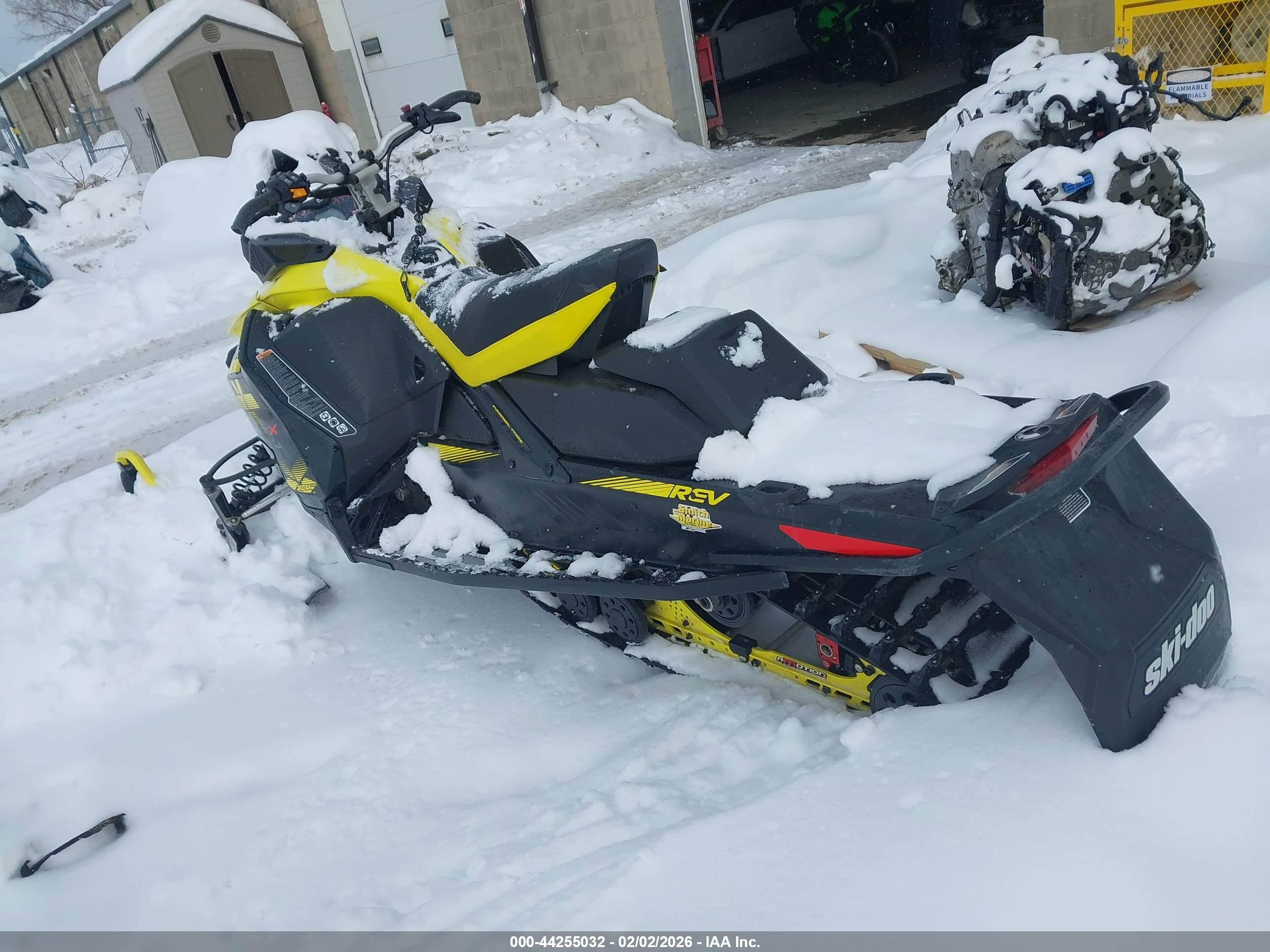 SKI-DOO MXZ image 3