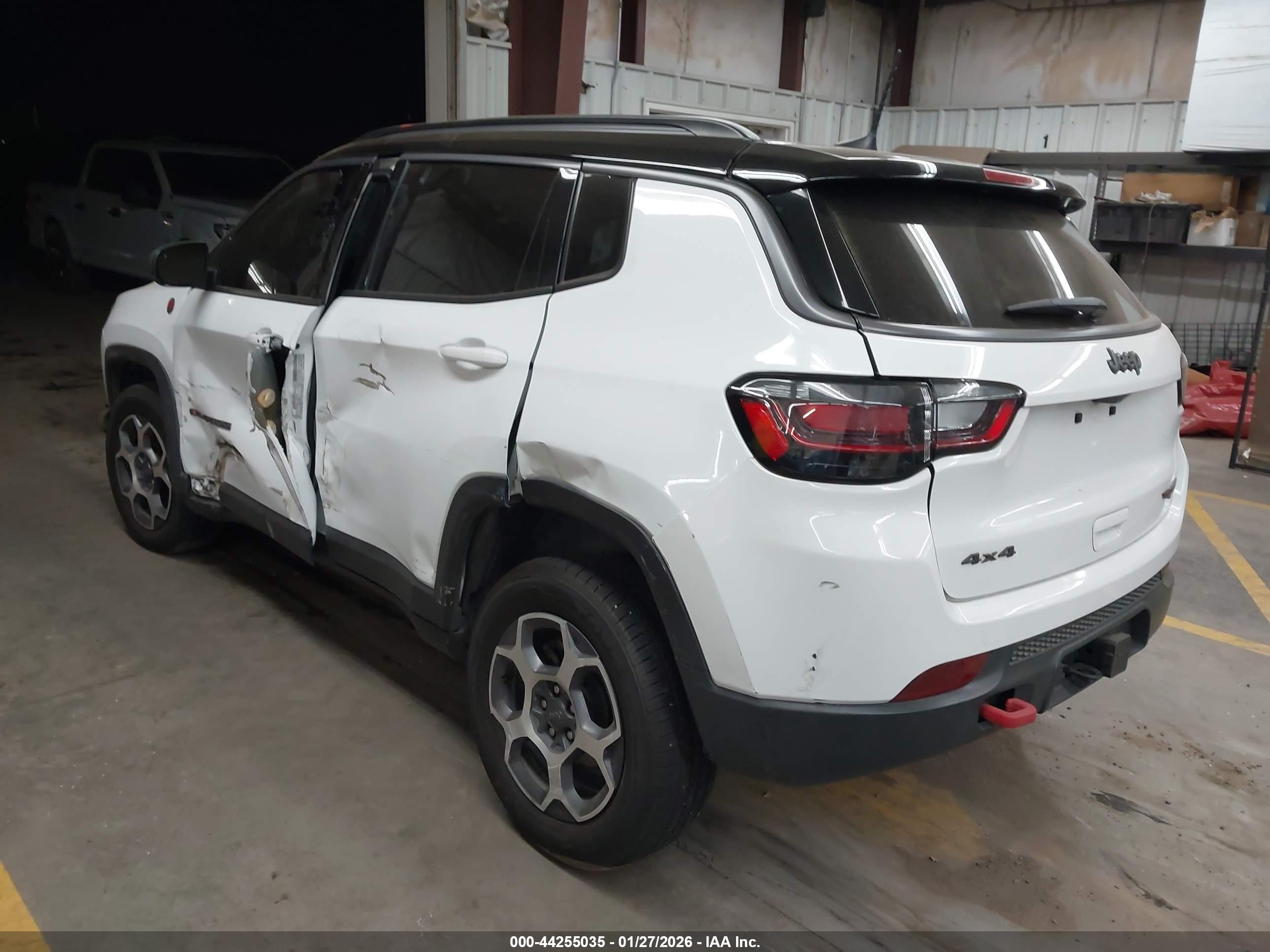 JEEP COMPASS image 3