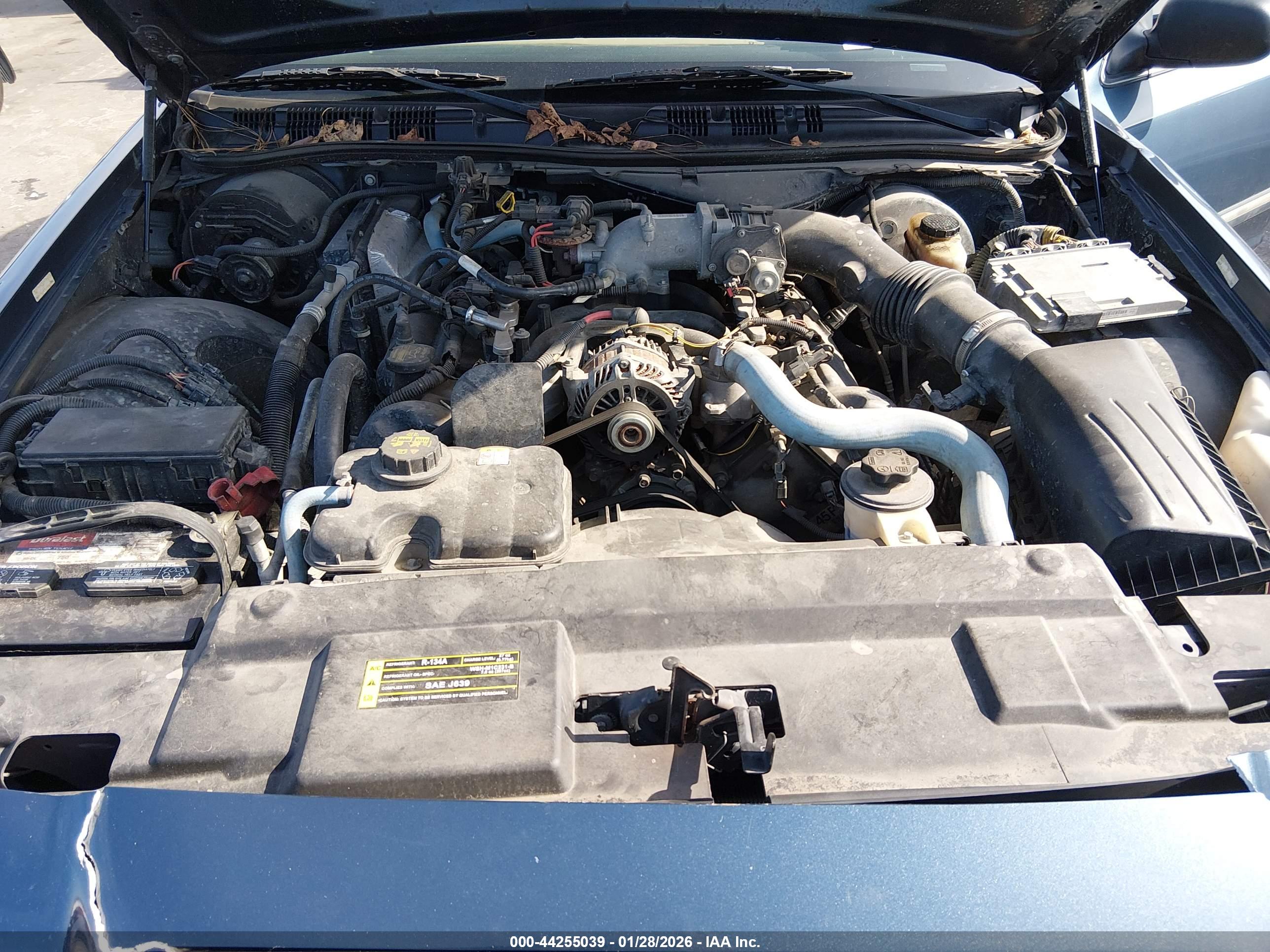 FORD CROWN image 10