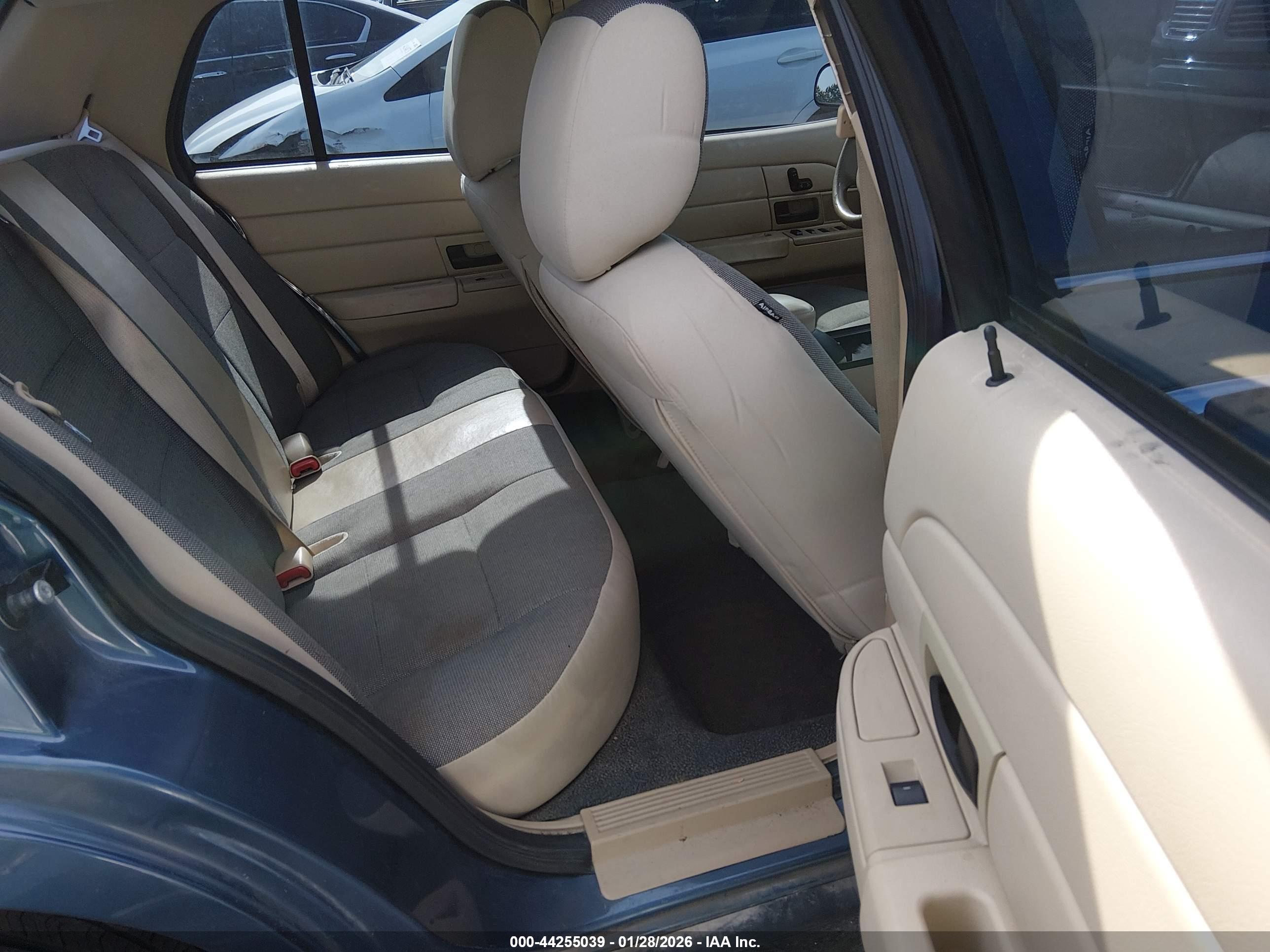 FORD CROWN image 8