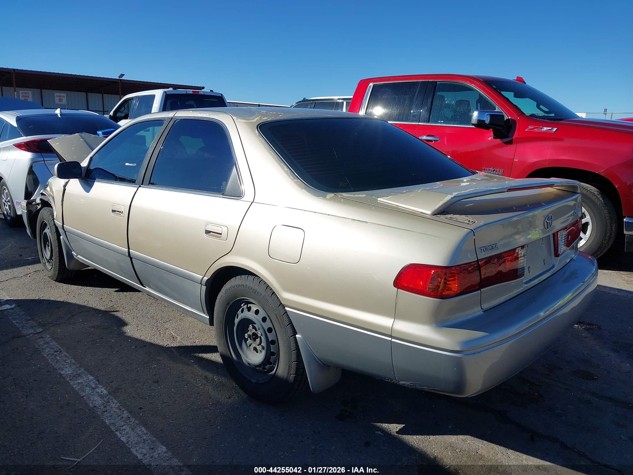 TOYOTA CAMRY image 3