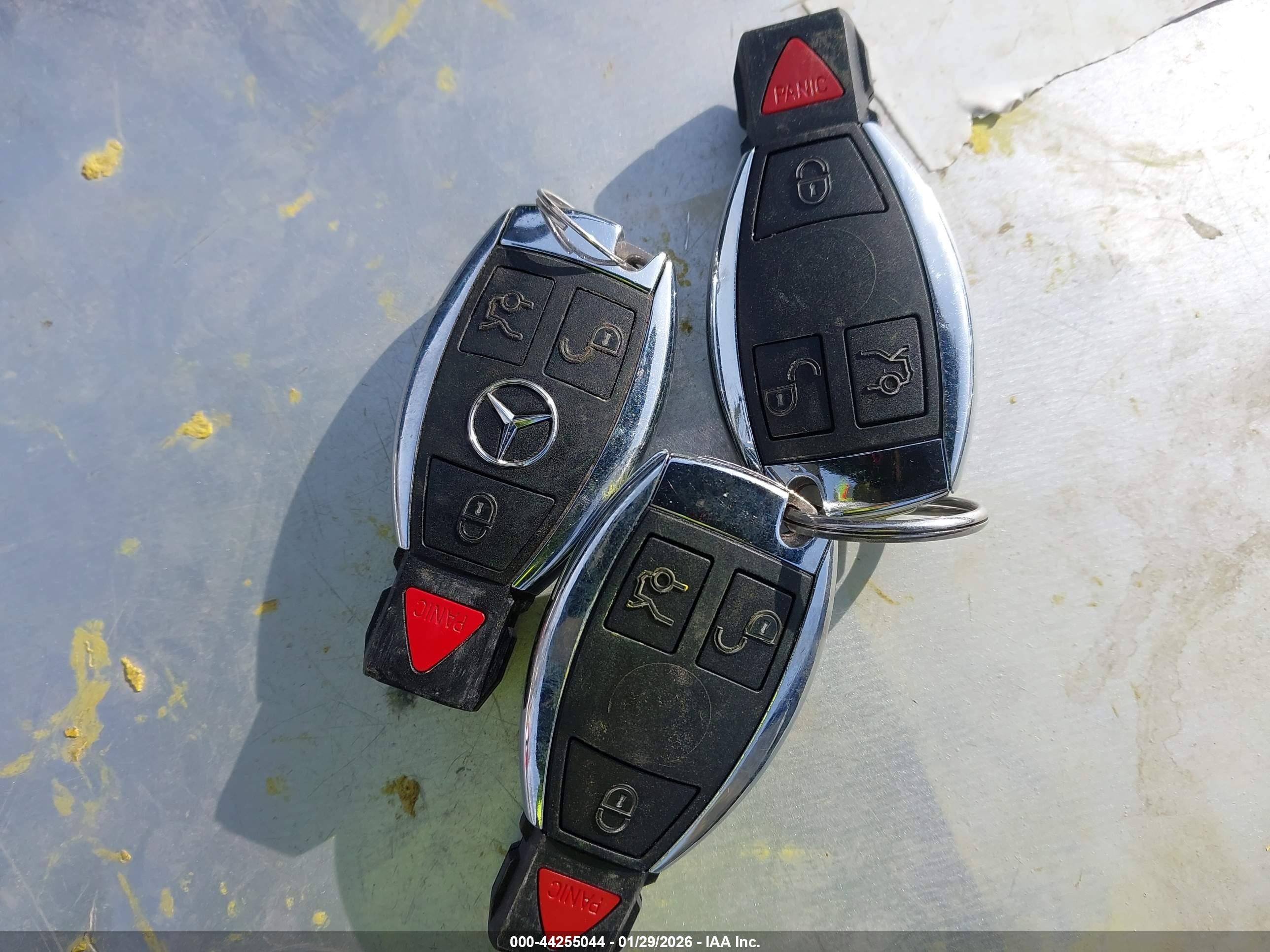 MERCEDES-BENZ C-CLASS image 11