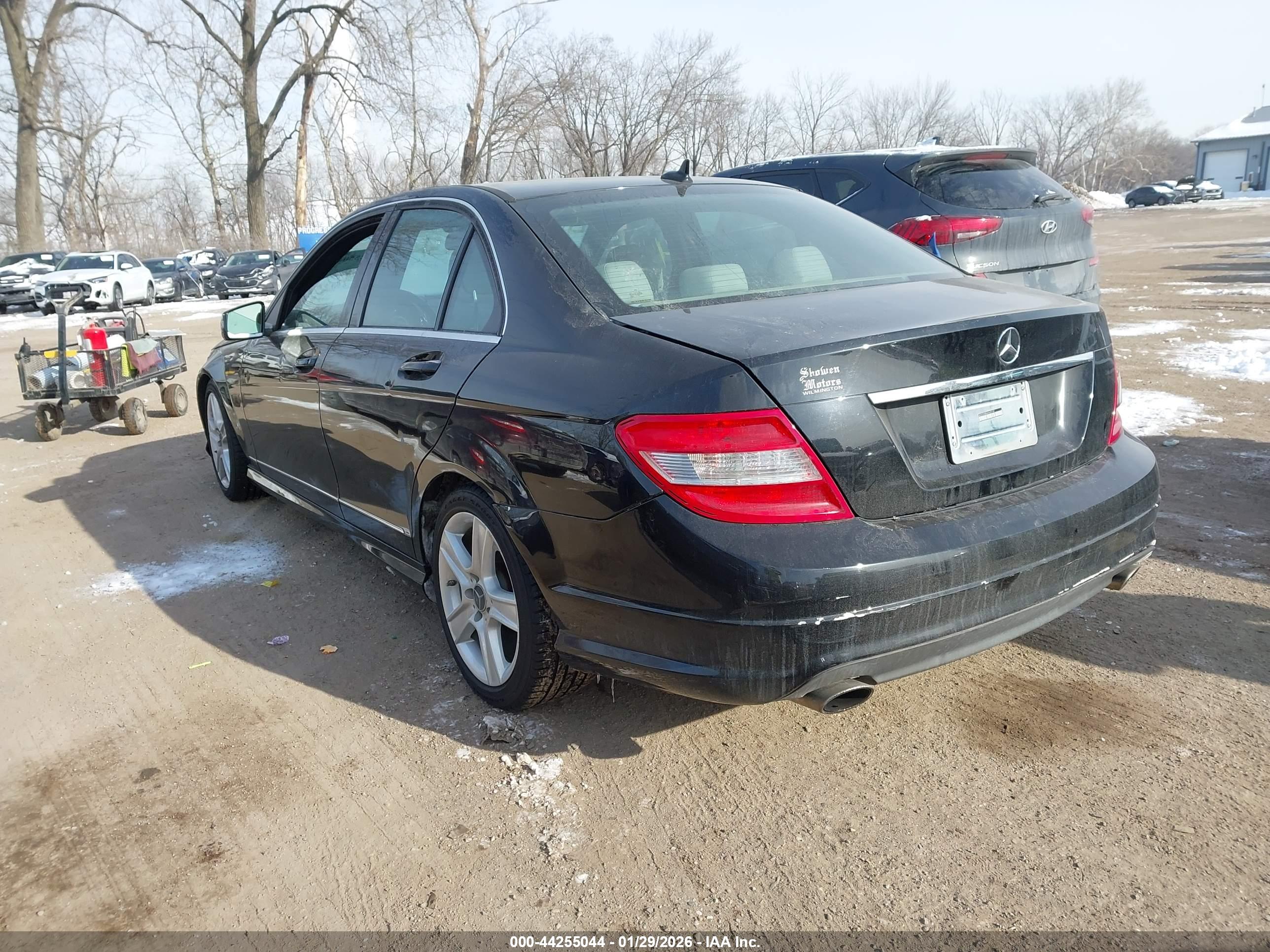 MERCEDES-BENZ C-CLASS image 3