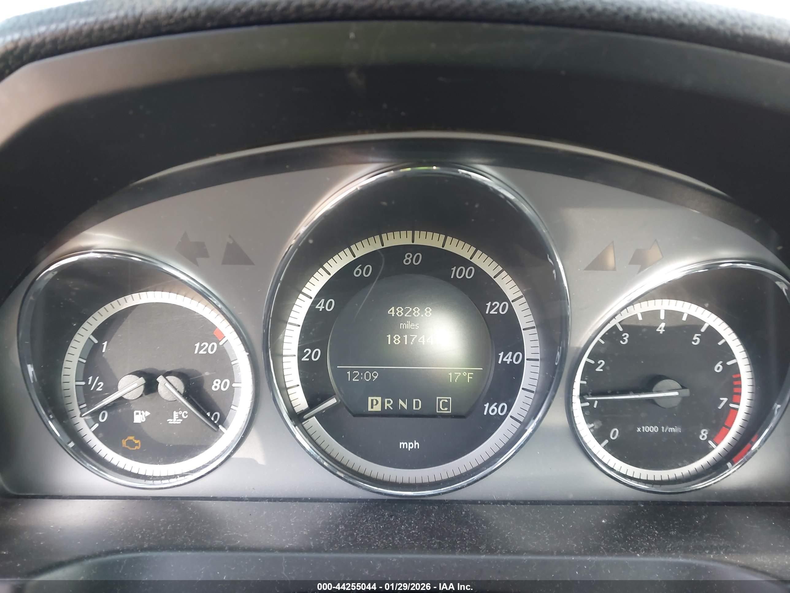 MERCEDES-BENZ C-CLASS image 7