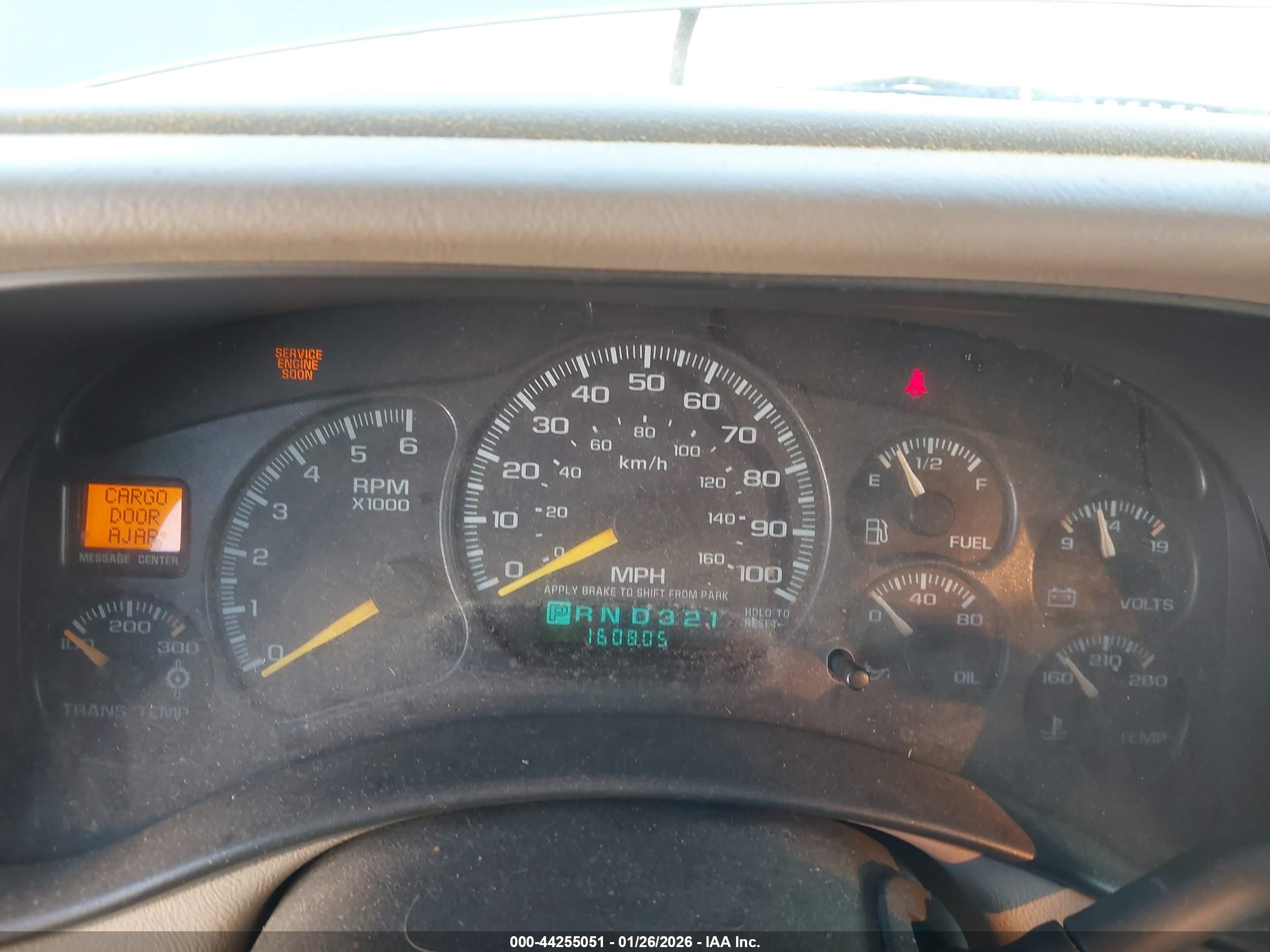 CHEVROLET SUBURBAN image 7