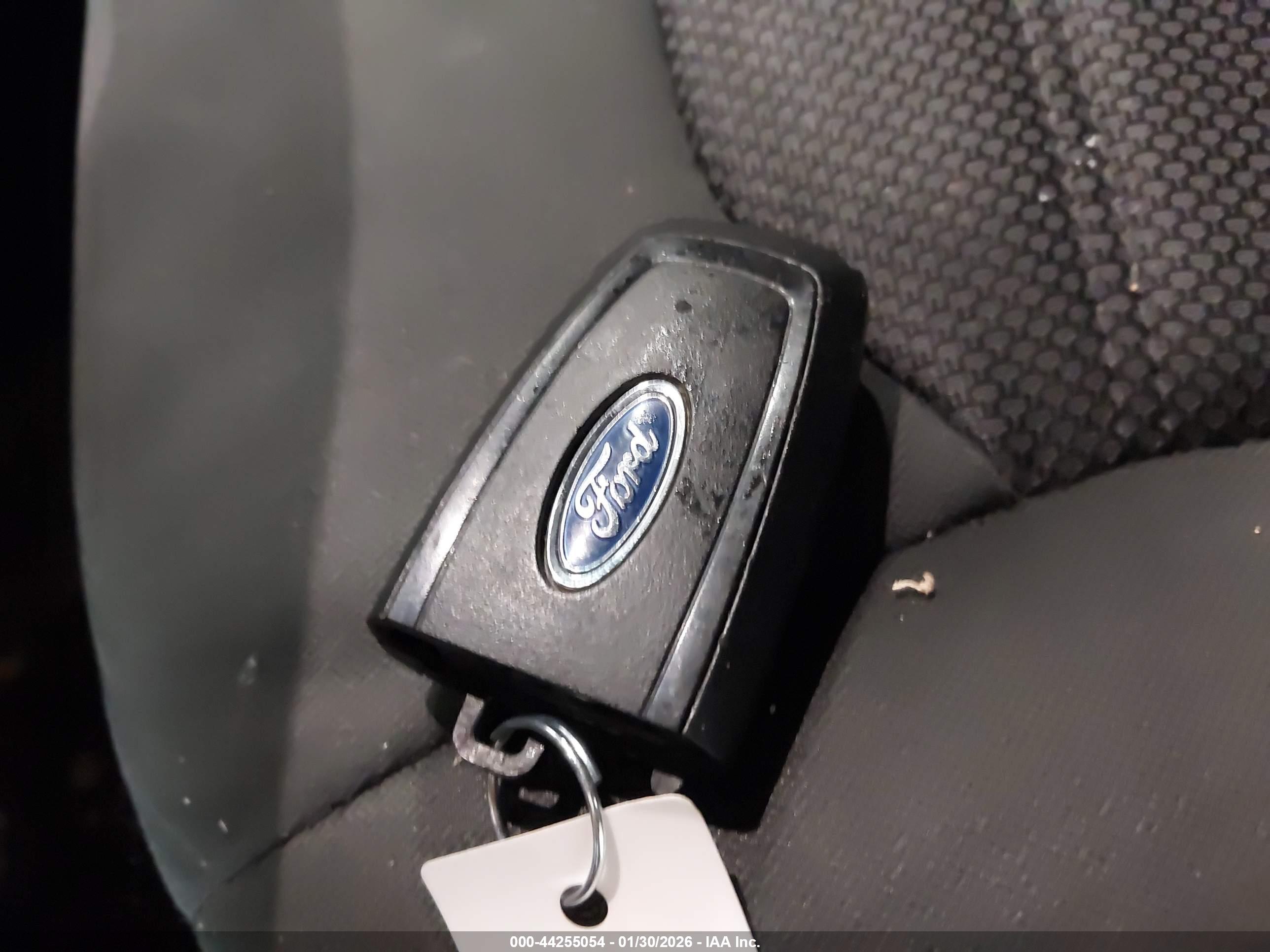 FORD FUSION image 11
