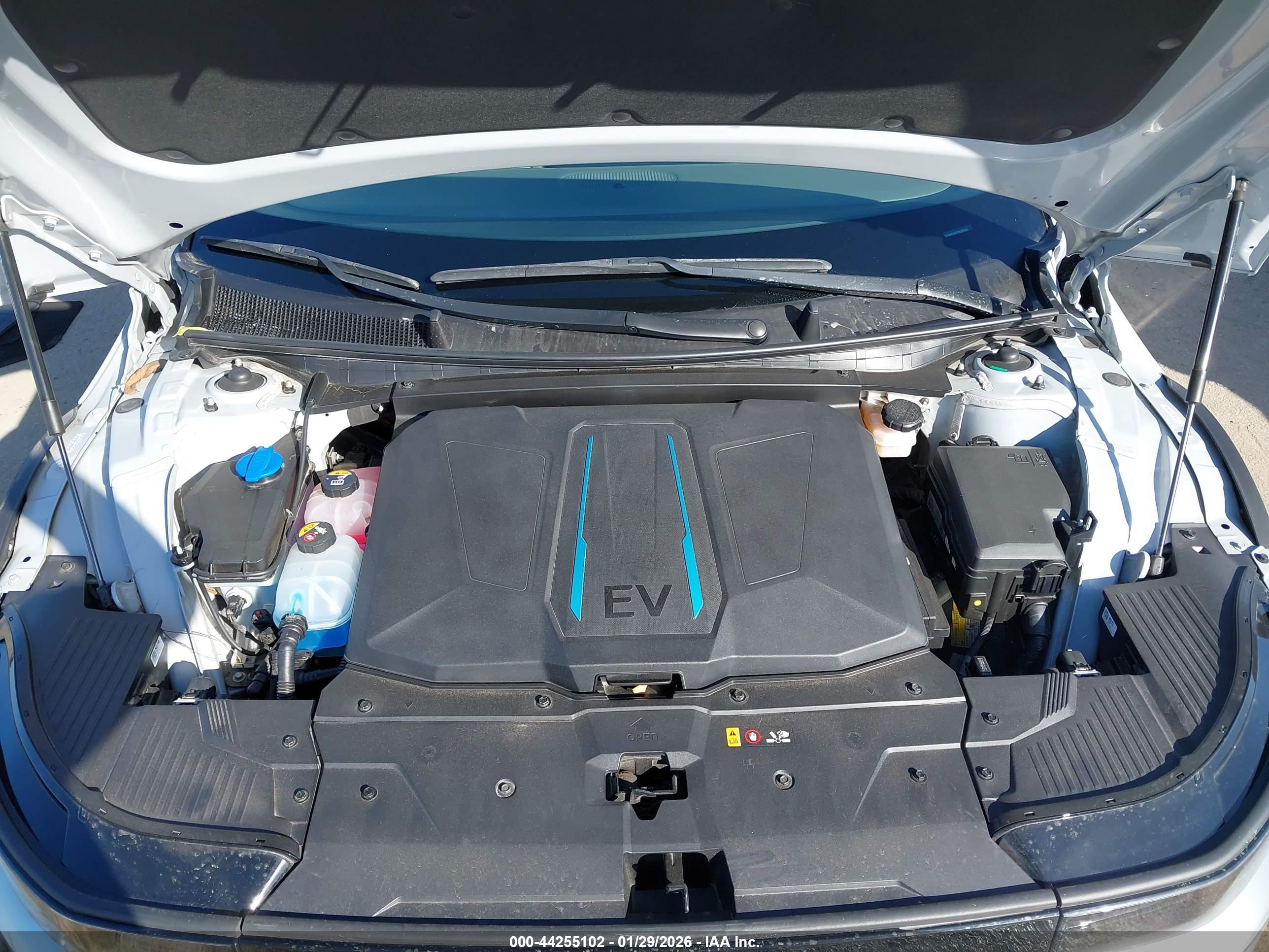 HYUNDAI IONIQ image 10