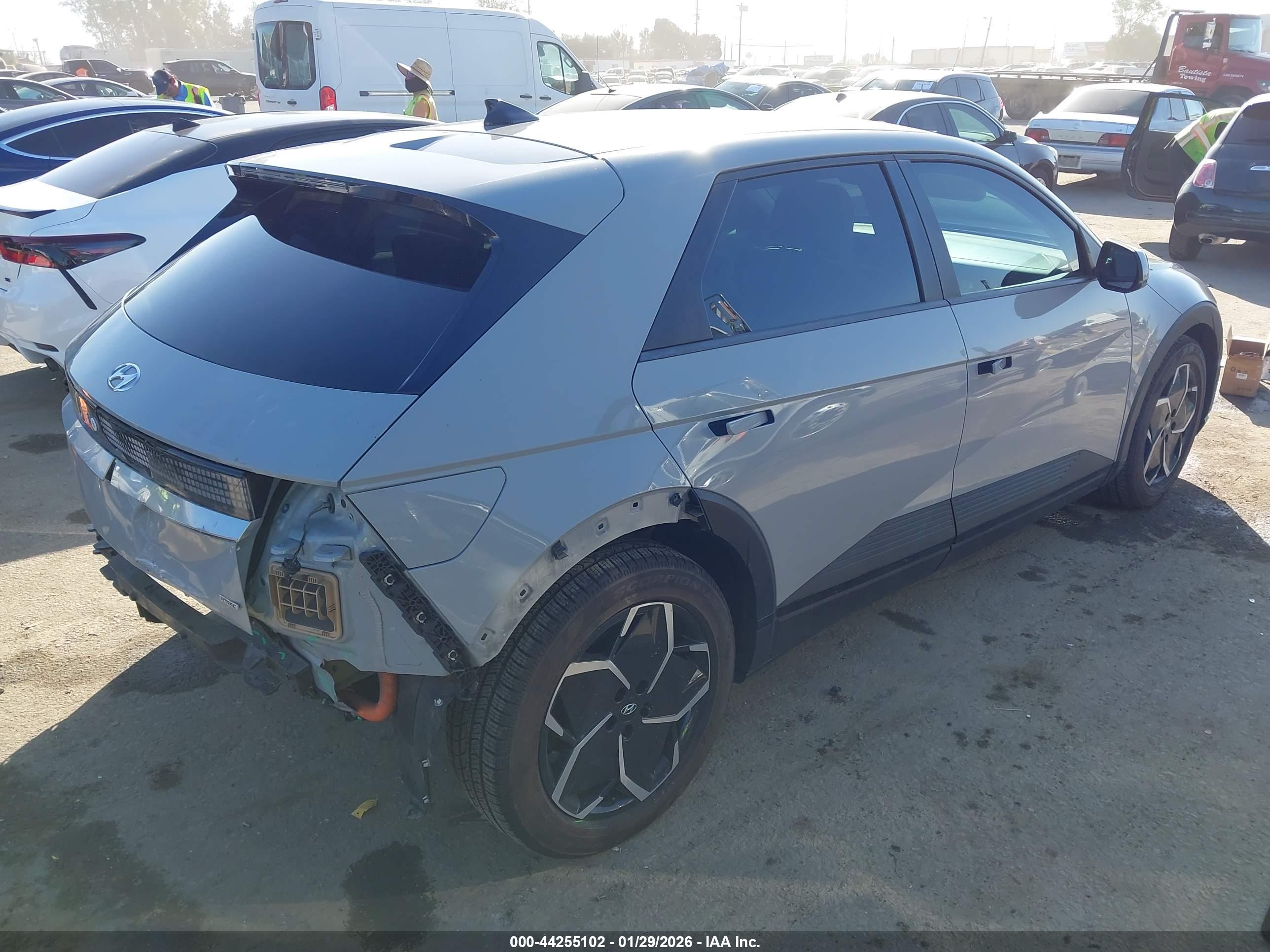 HYUNDAI IONIQ image 4