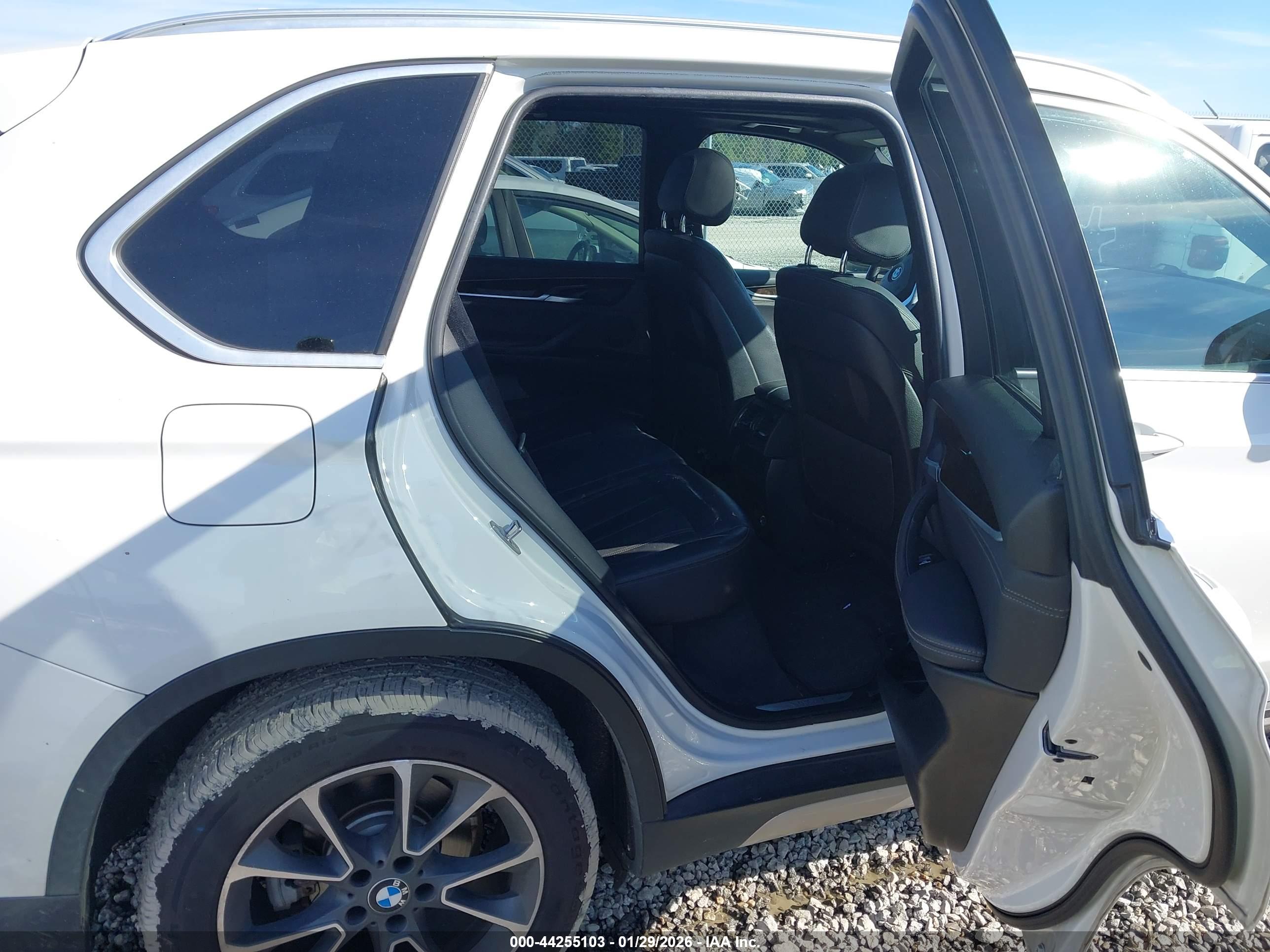 BMW X5 image 8