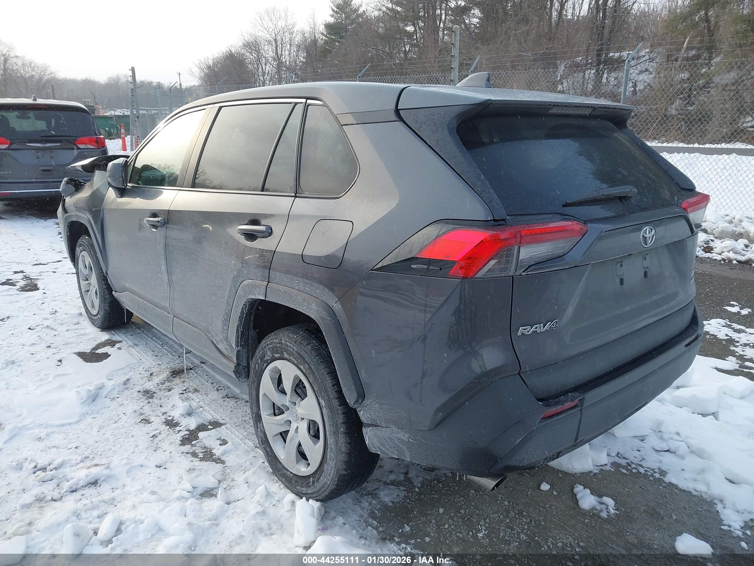 TOYOTA RAV4 image 3