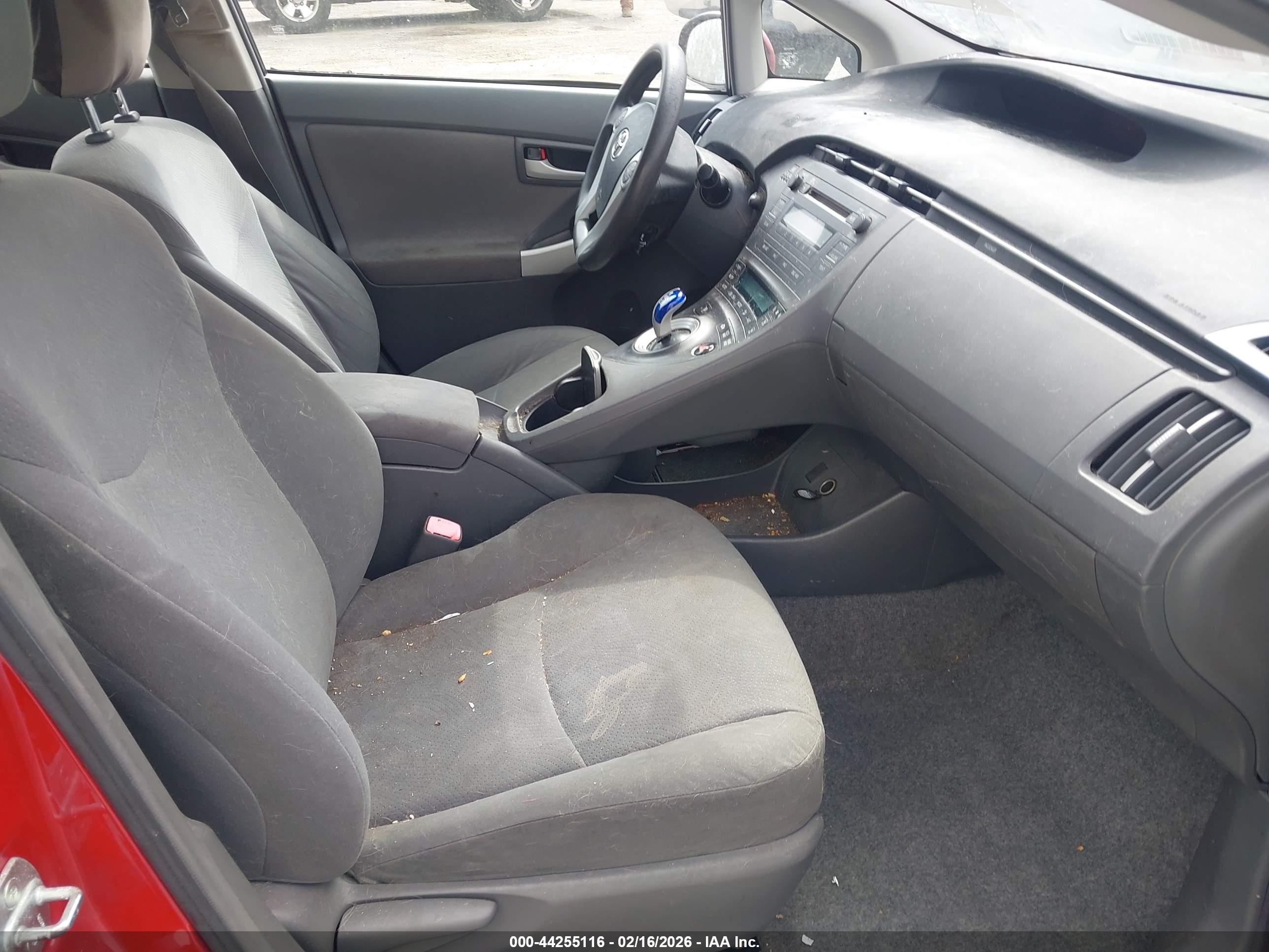 TOYOTA PRIUS image 5