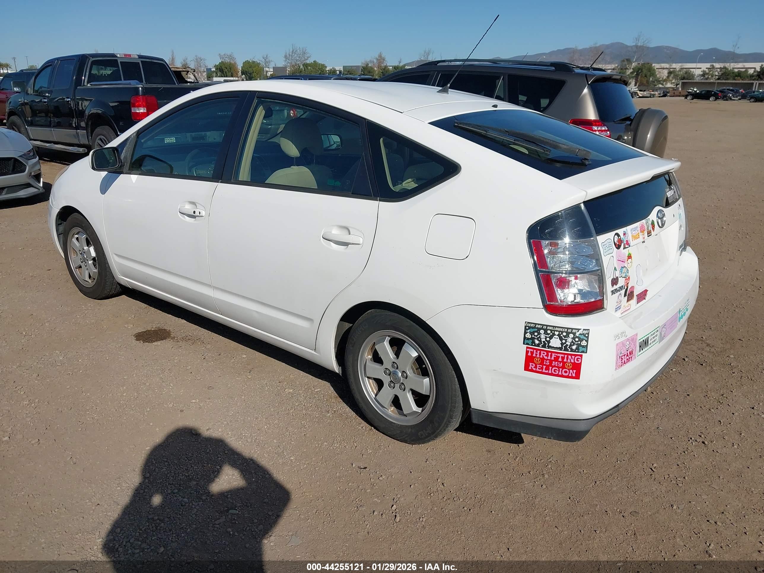TOYOTA PRIUS image 3