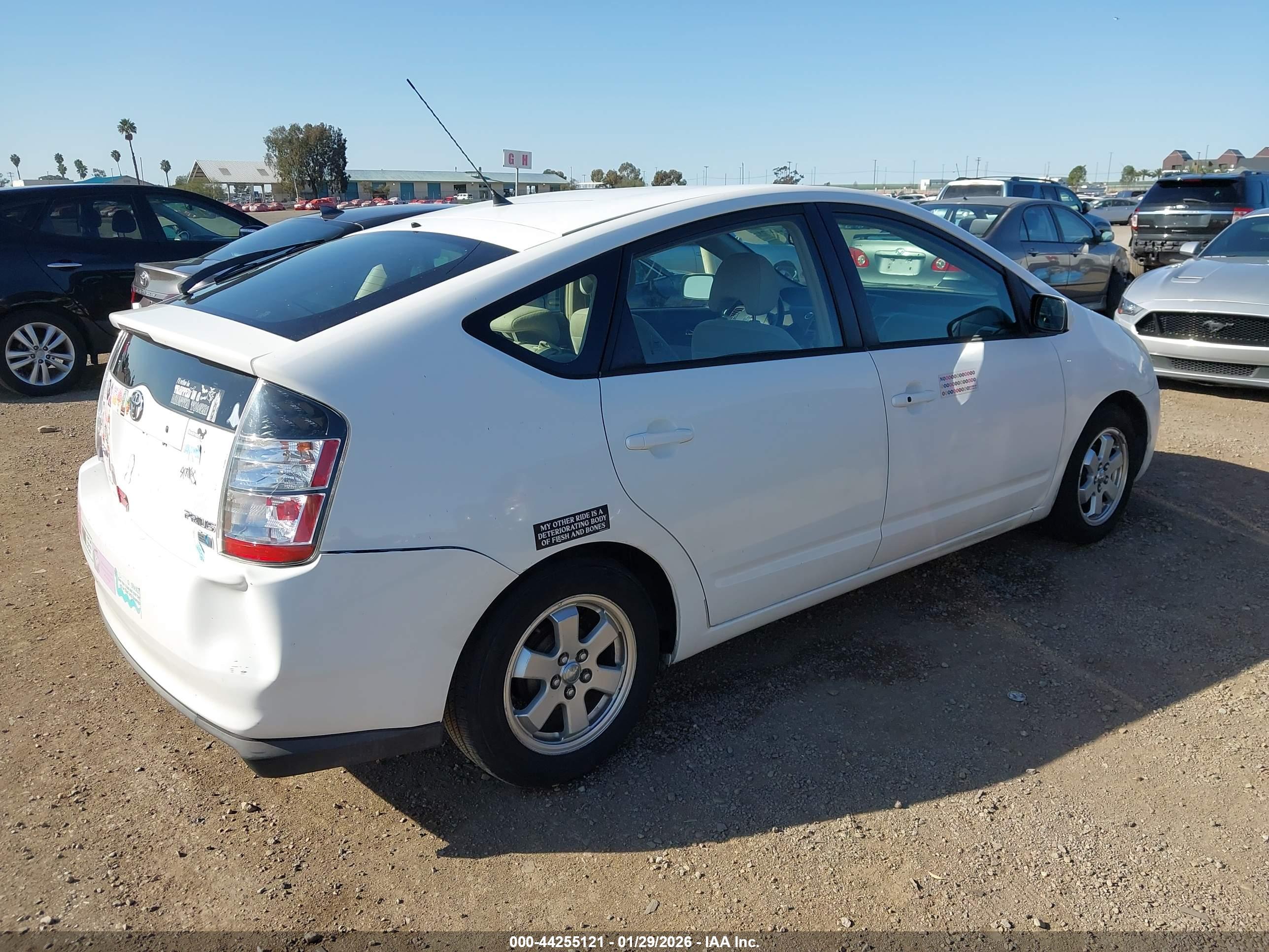 TOYOTA PRIUS image 4